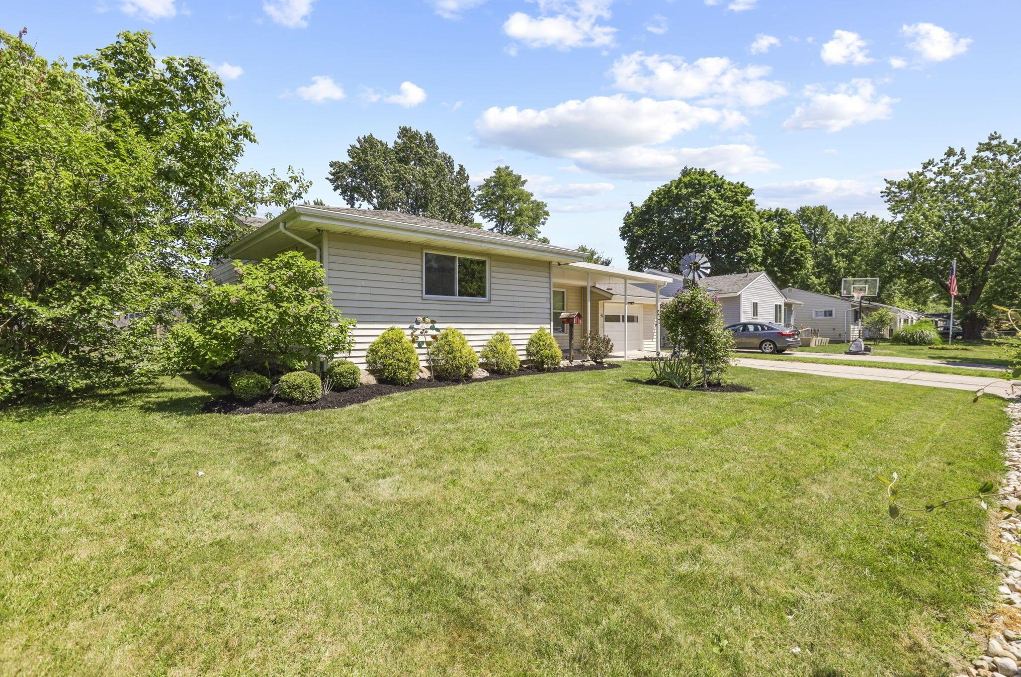 406 Westphal Ave, Columbus, OH 43213-1855