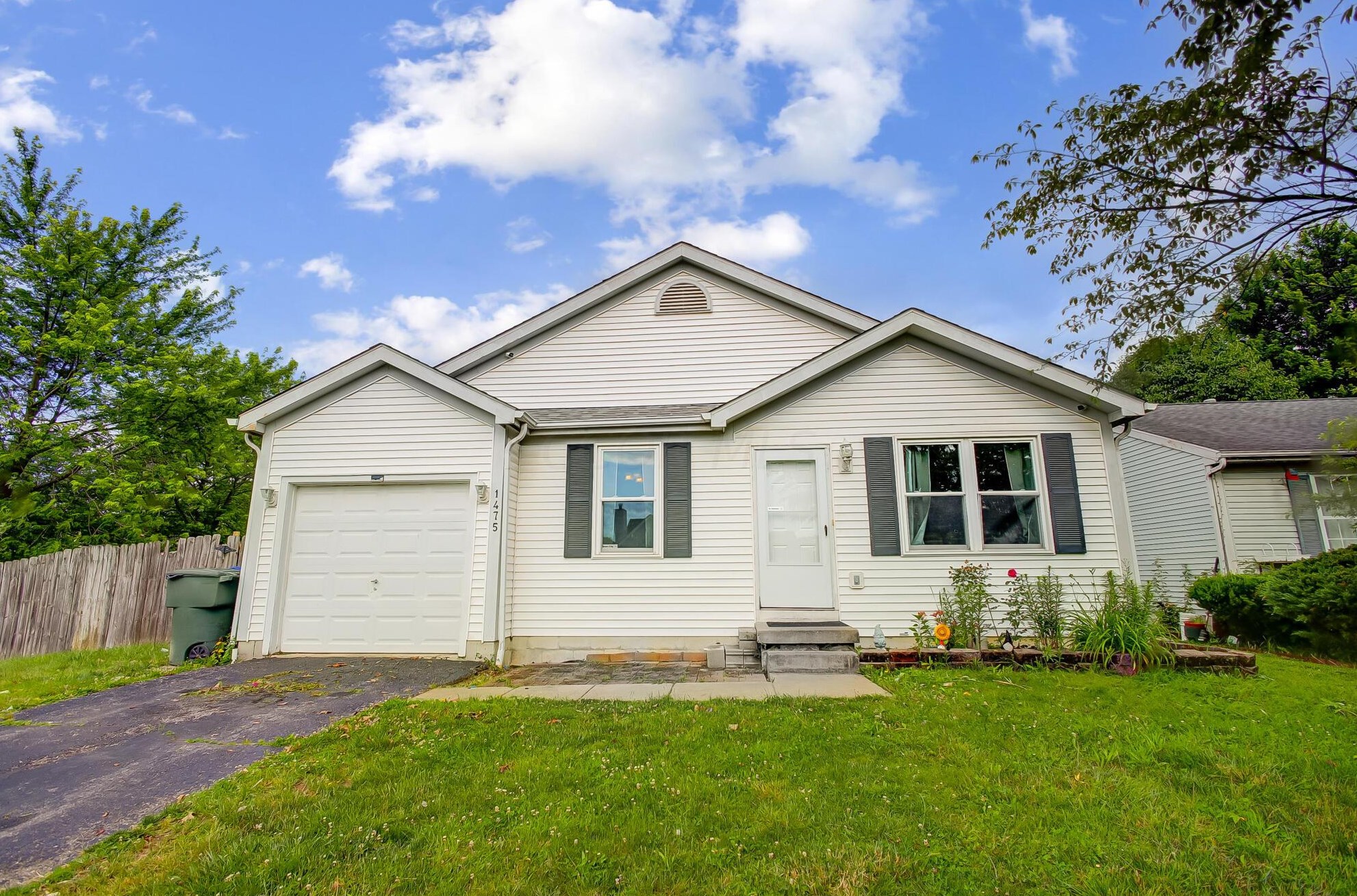 1475 Pineland Ct, Columbus, OH 43223