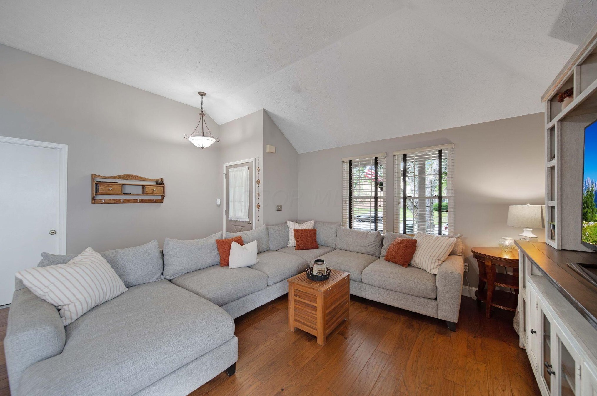 7315 Bride Water Blvd, Columbus OH  43235-4325 exterior