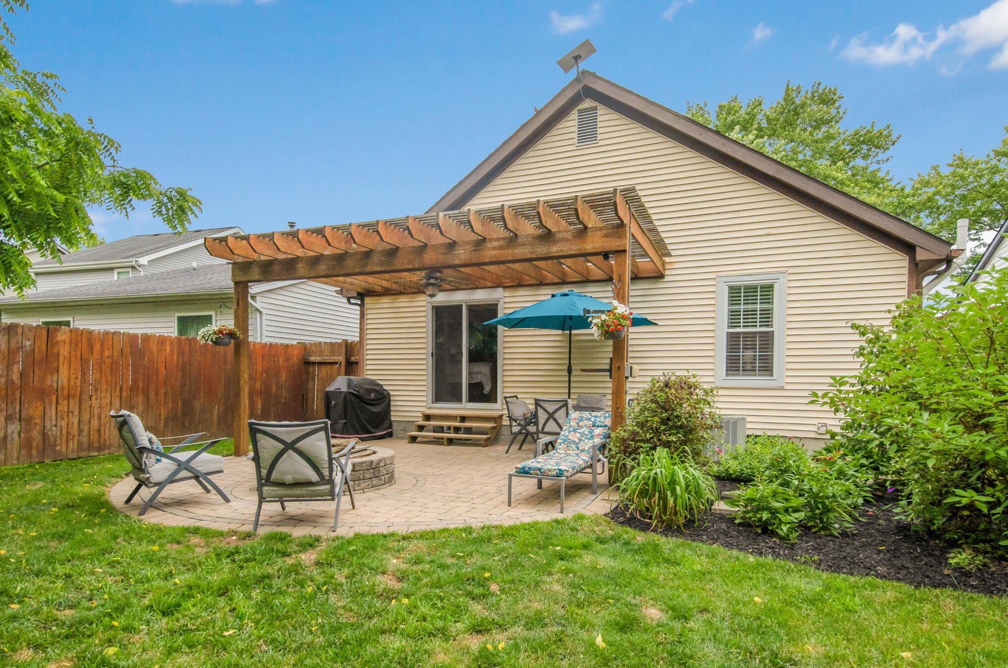 7315 Bride Water Blvd, Columbus OH  43235-4325 exterior