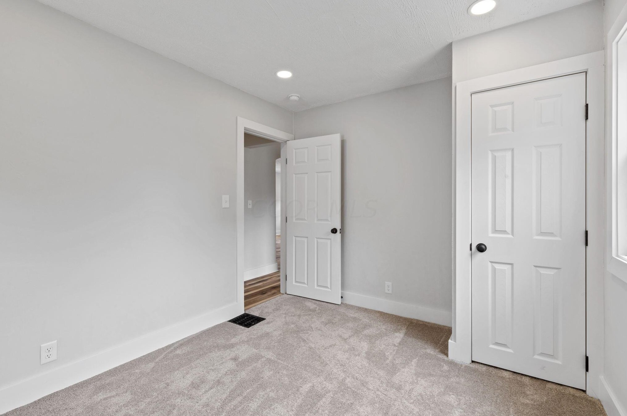 145 Wayne Ave, Columbus OH 43204-3232 exterior