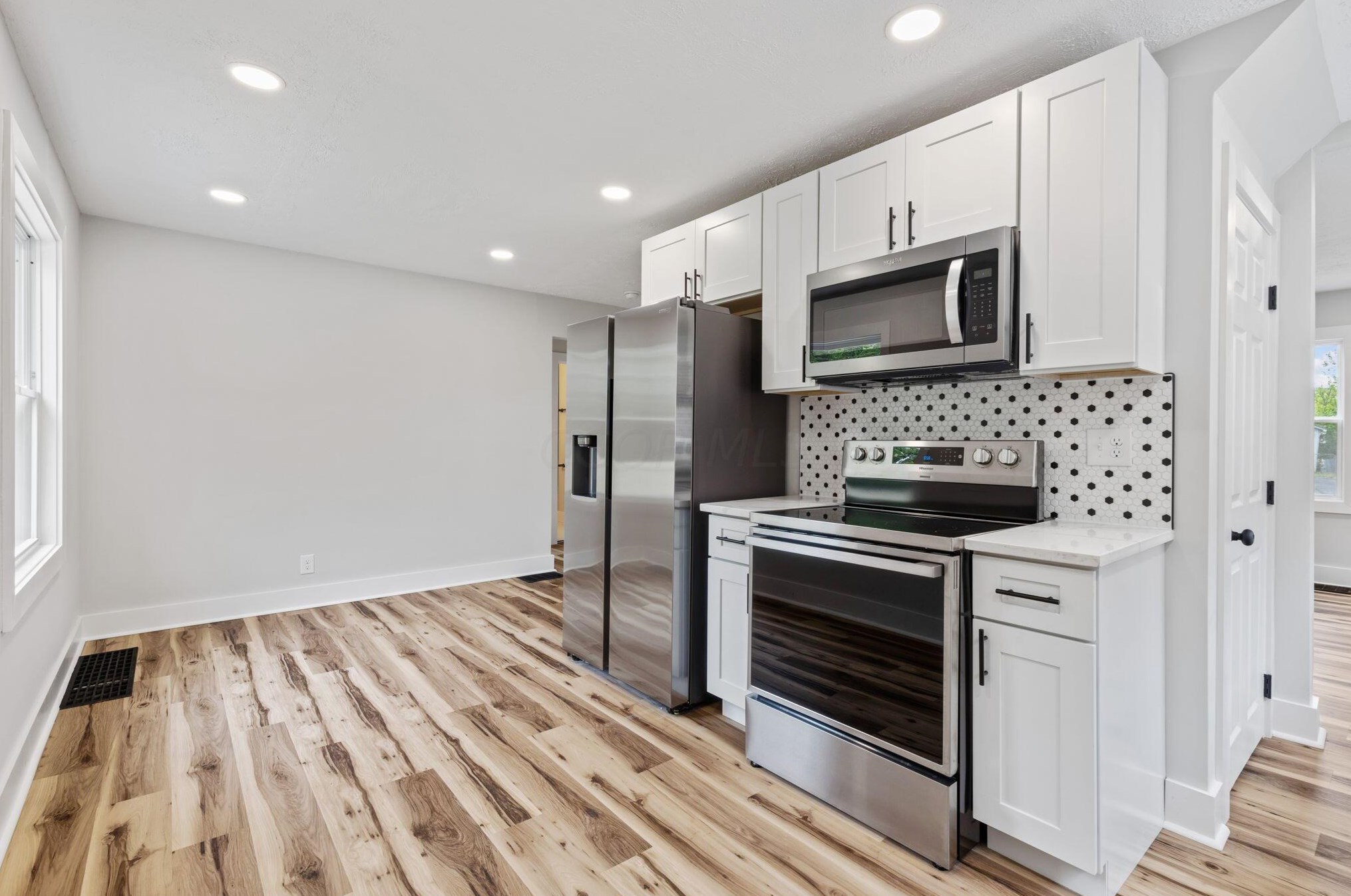 145 Wayne Ave, Columbus OH 43204-3232 exterior