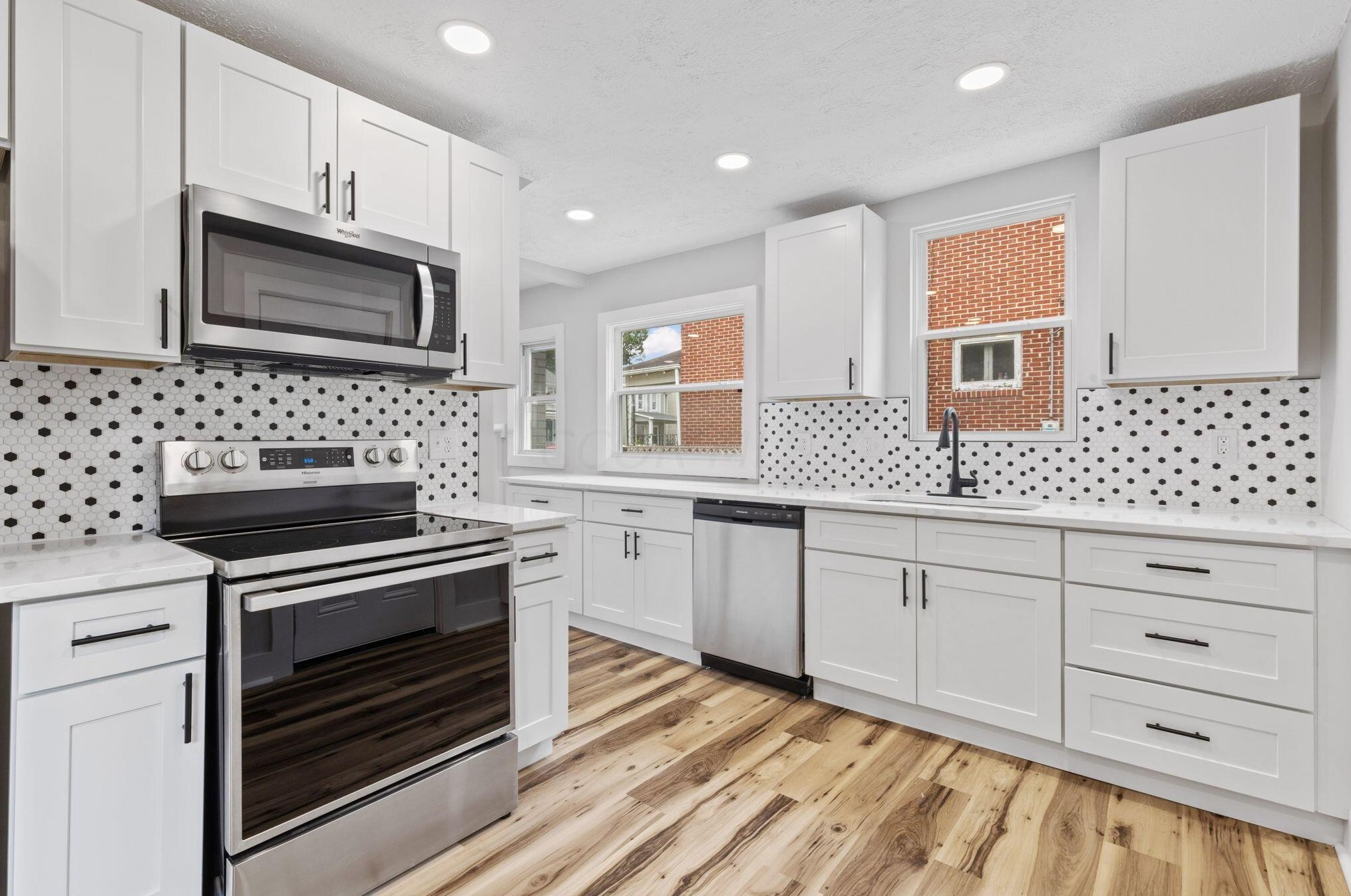 145 Wayne Ave, Columbus OH 43204-3232 exterior