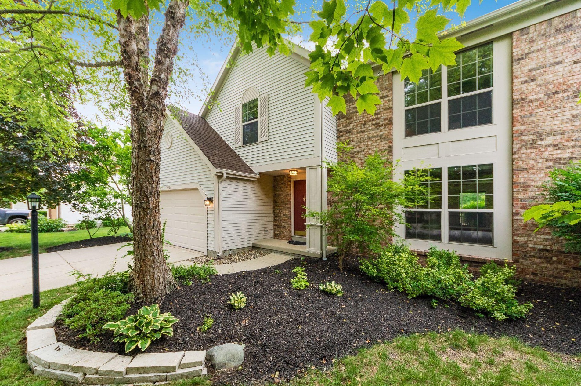 7226 Innisfree Ln, Dublin, OH 43017