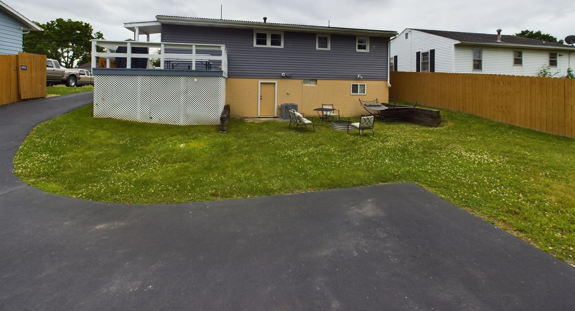 1703 Beacon St, Lancaster OH  43130-2113 exterior