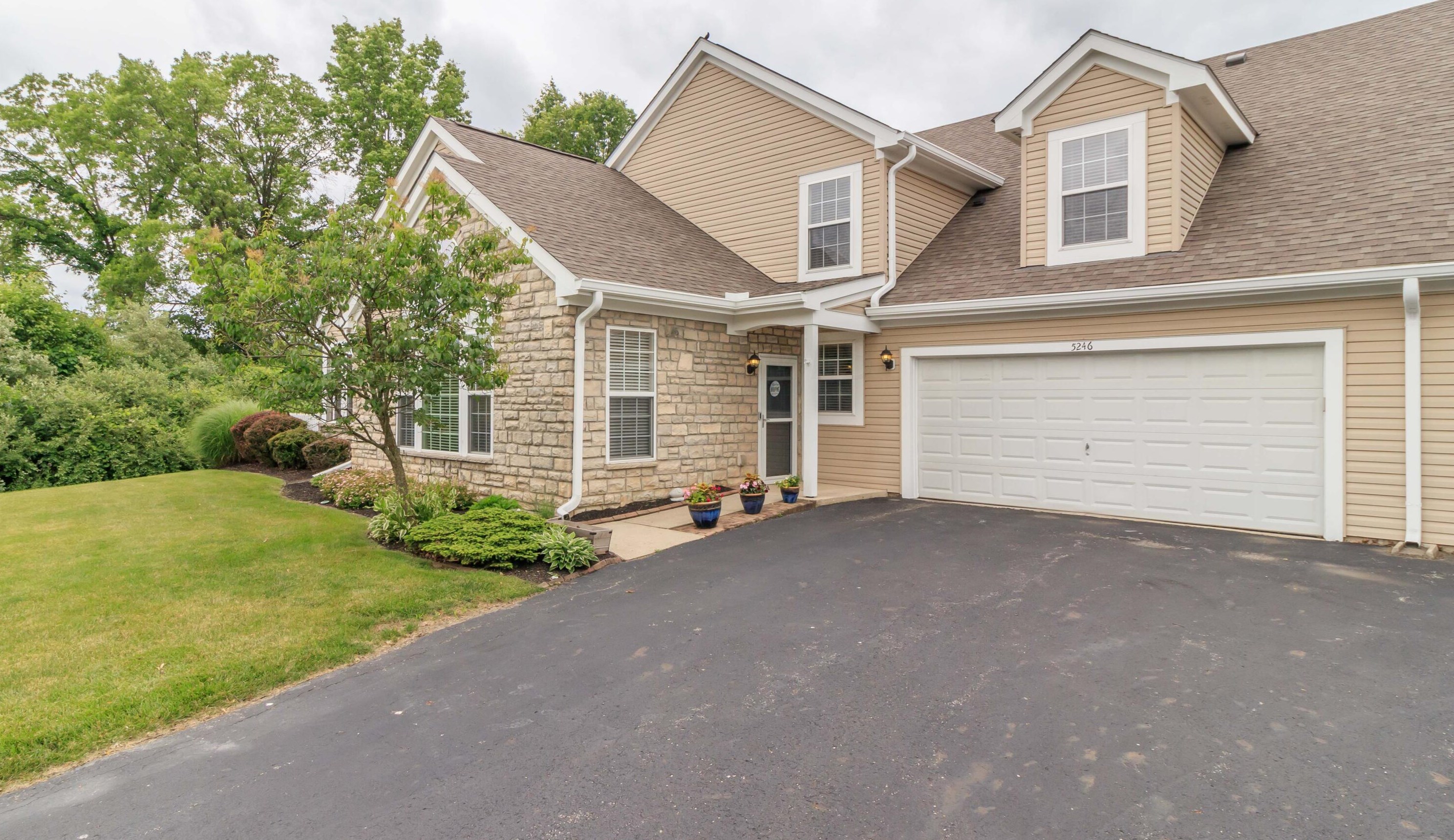 5246 Bridwell Ln, Westerville, OH 43081-7916