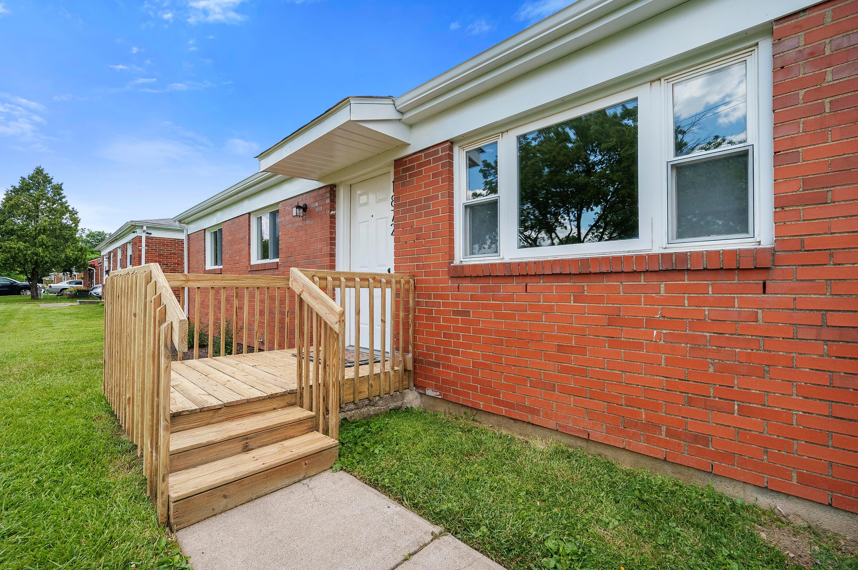 1872 Alvason Ave, Columbus OH exterior