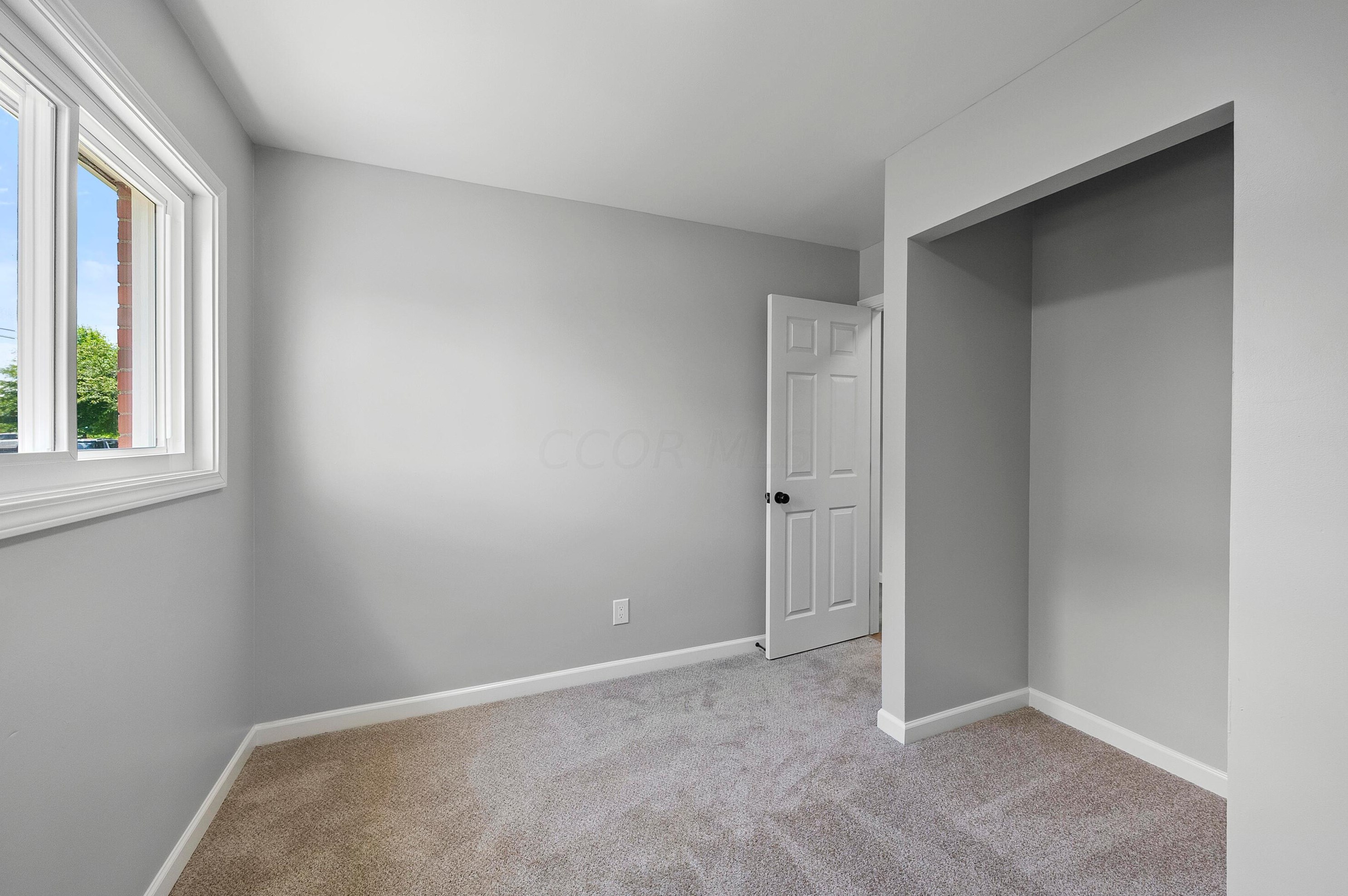 1872 Alvason Ave, Columbus OH exterior