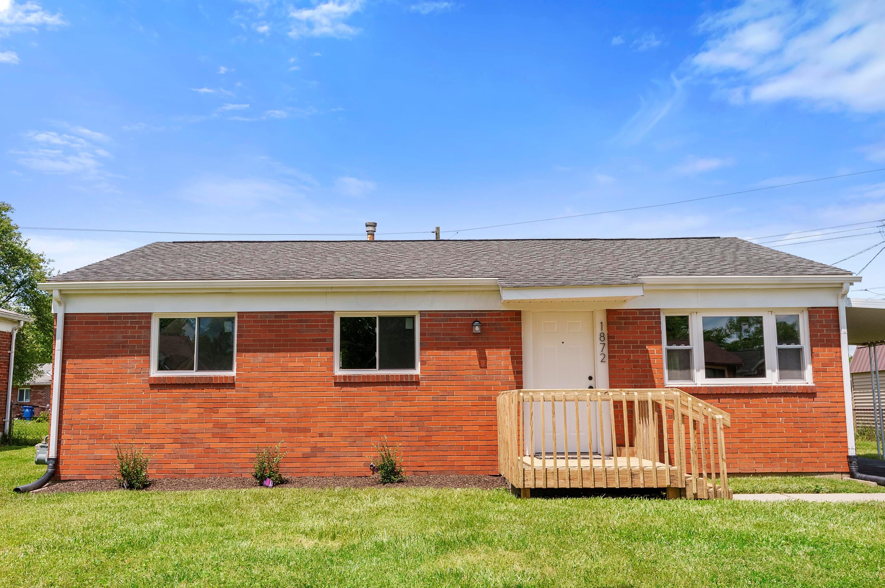 1872 Alvason Ave, Columbus OH exterior