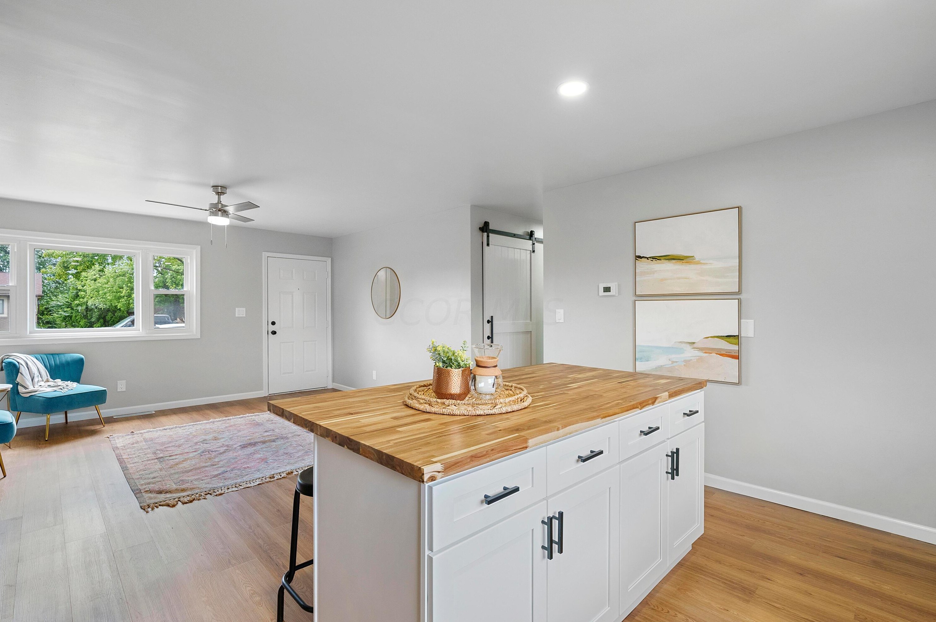 1872 Alvason Ave, Columbus OH exterior