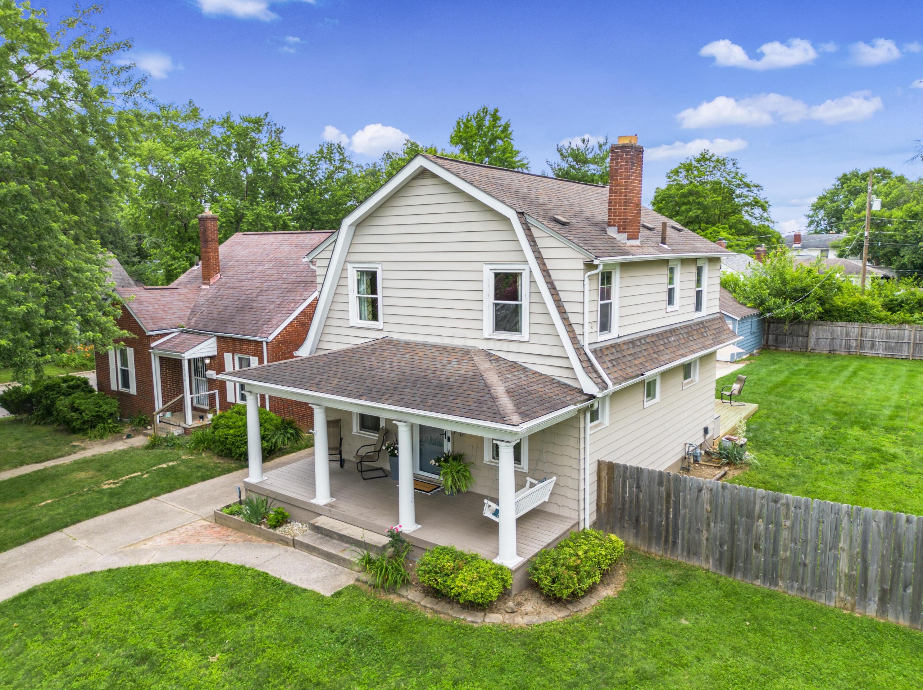 2932 Oaklawn St, Columbus OH  43224-4350 exterior