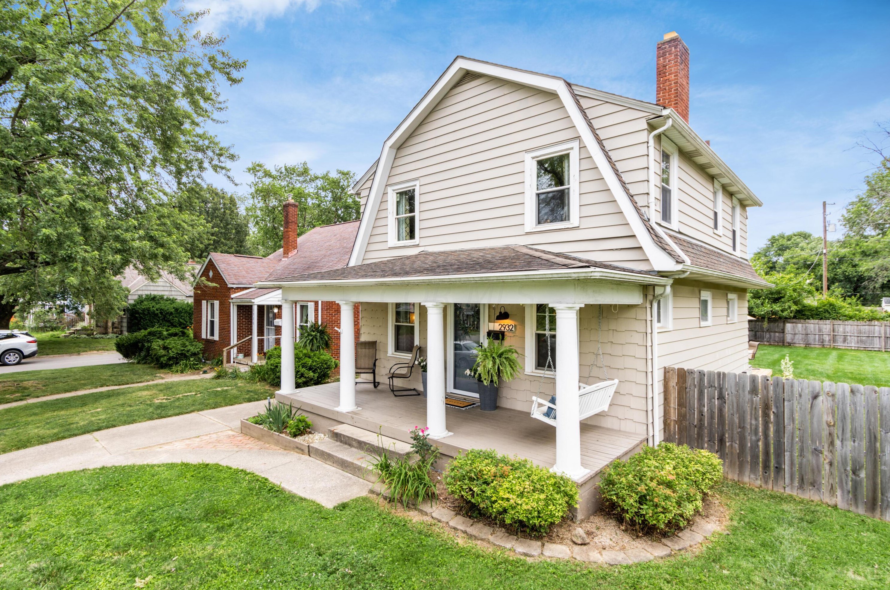 2932 Oaklawn St, Columbus, OH 43224-4350