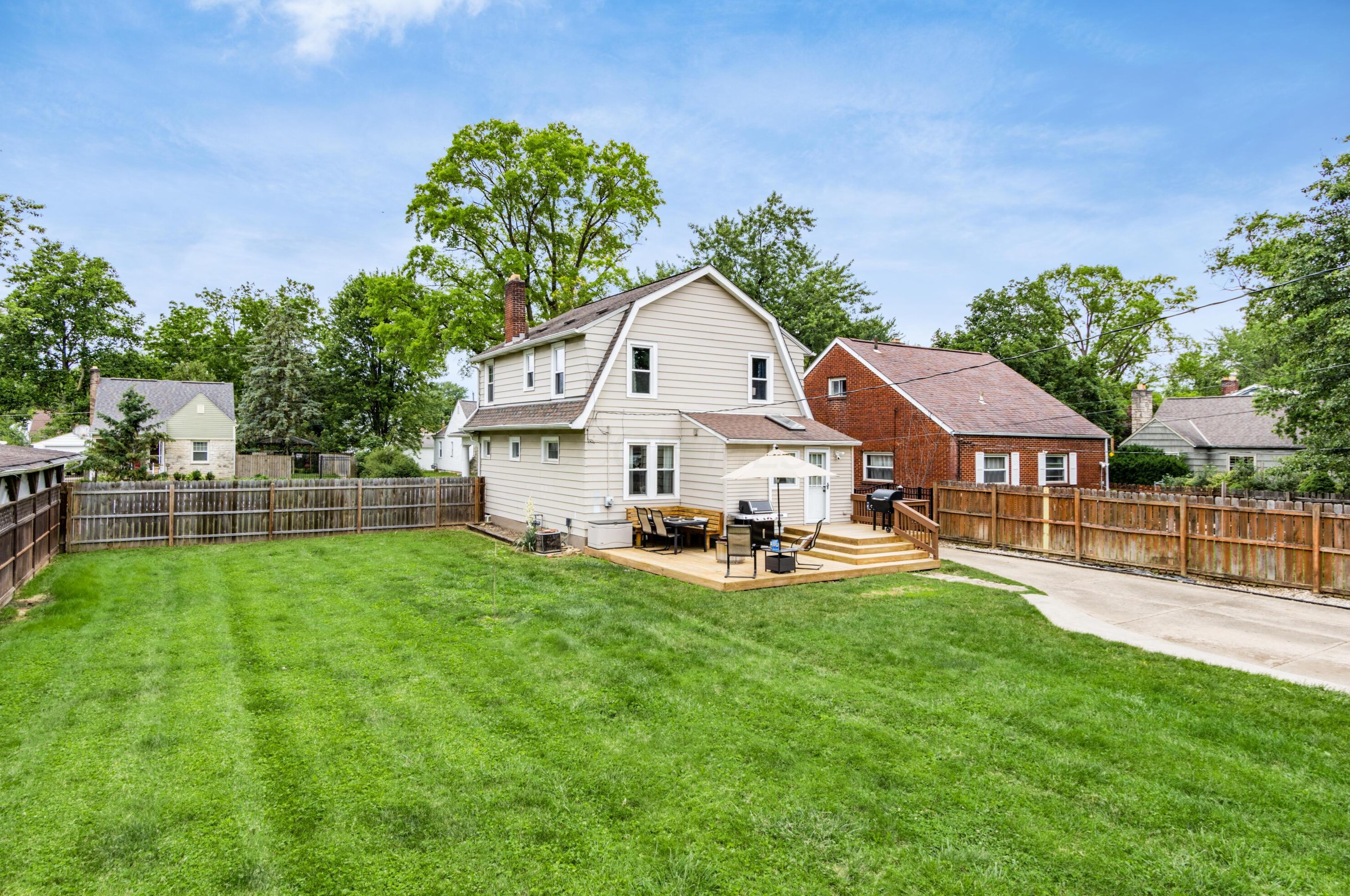 2932 Oaklawn St, Columbus OH  43224-4350 exterior