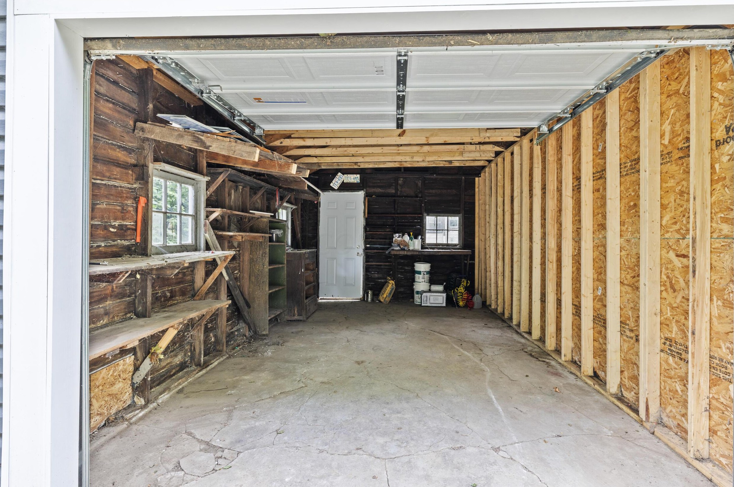 1592 Genessee Ave, Columbus OH 43211-1518 exterior