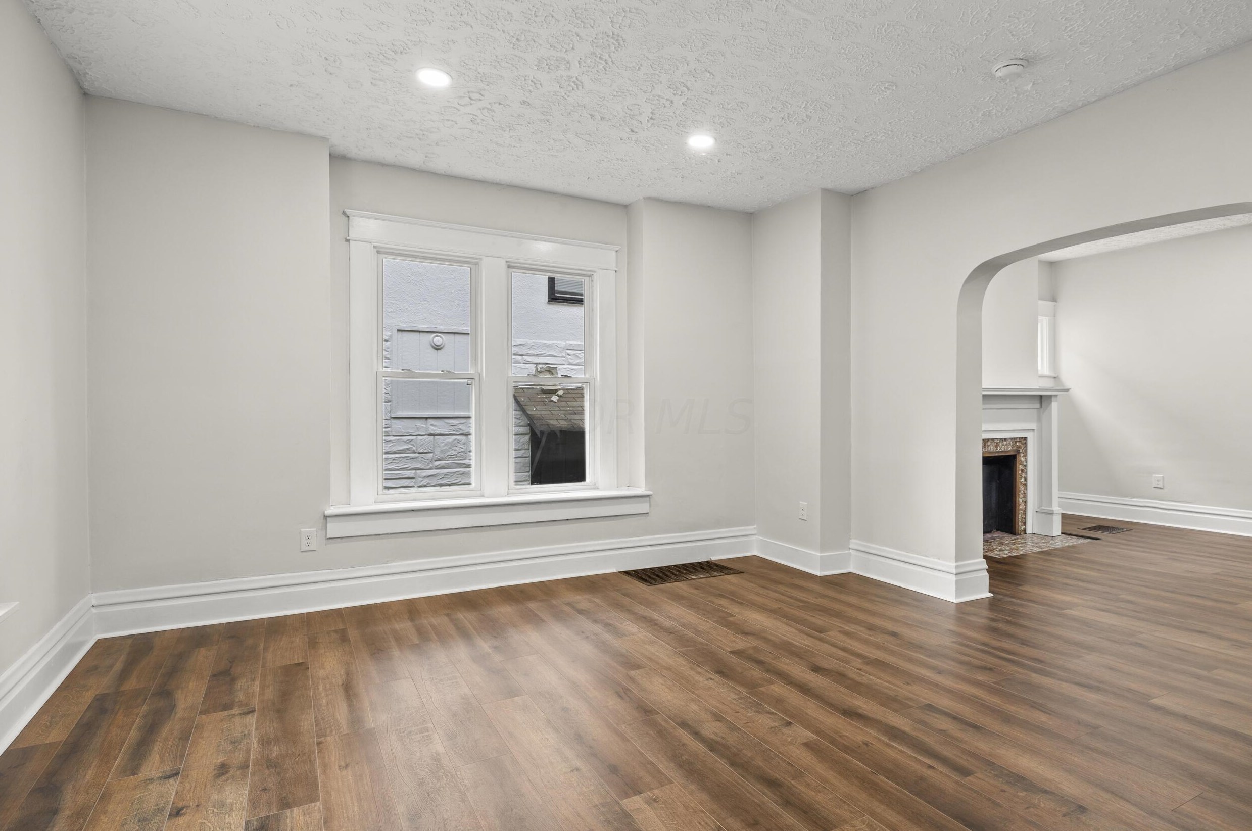 1592 Genessee Ave, Columbus OH 43211-1518 exterior