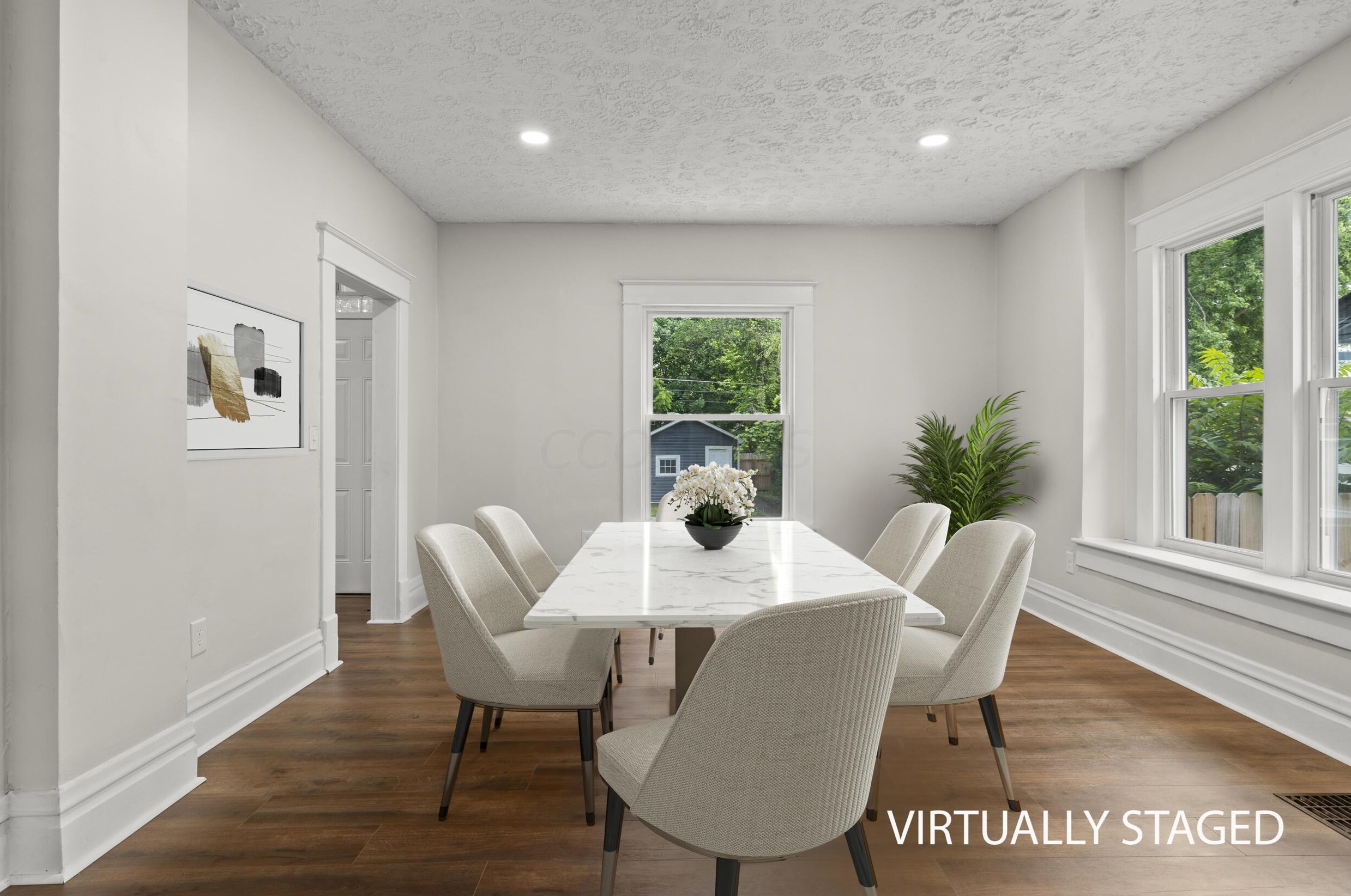 1592 Genessee Ave, Columbus OH 43211-1518 exterior