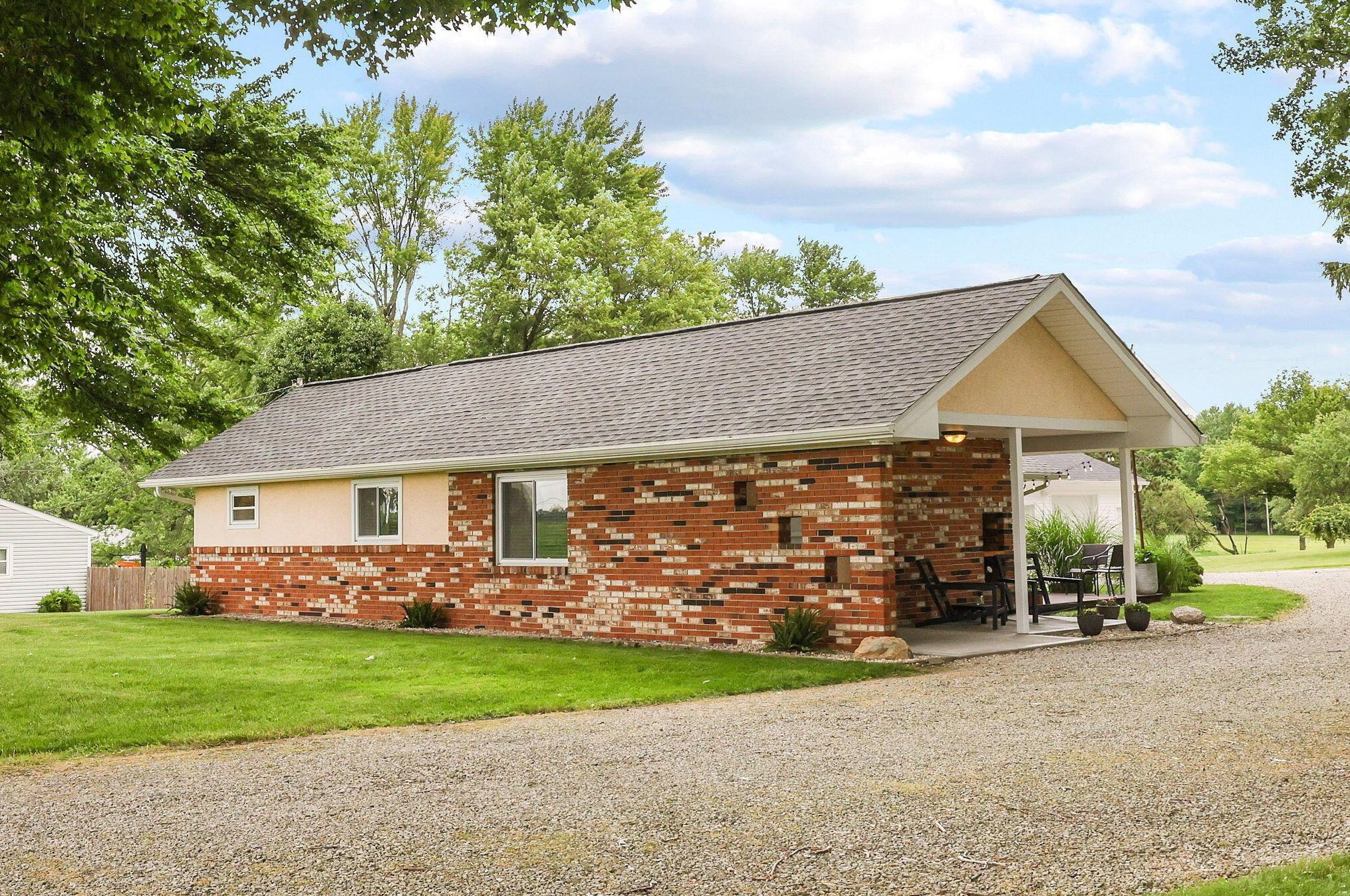 6816 Clover Valley Rd, Johnstown, OH 43031