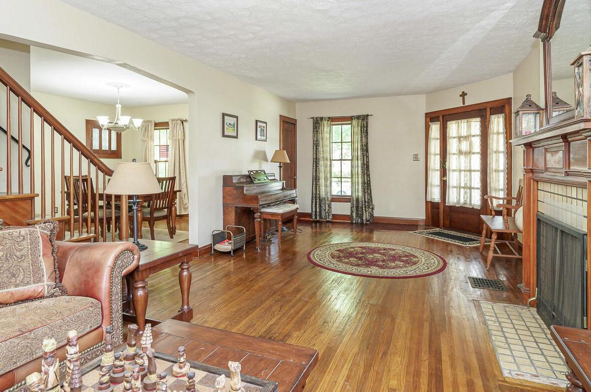 432 Binns Blvd, Columbus OH 43204-2508 exterior