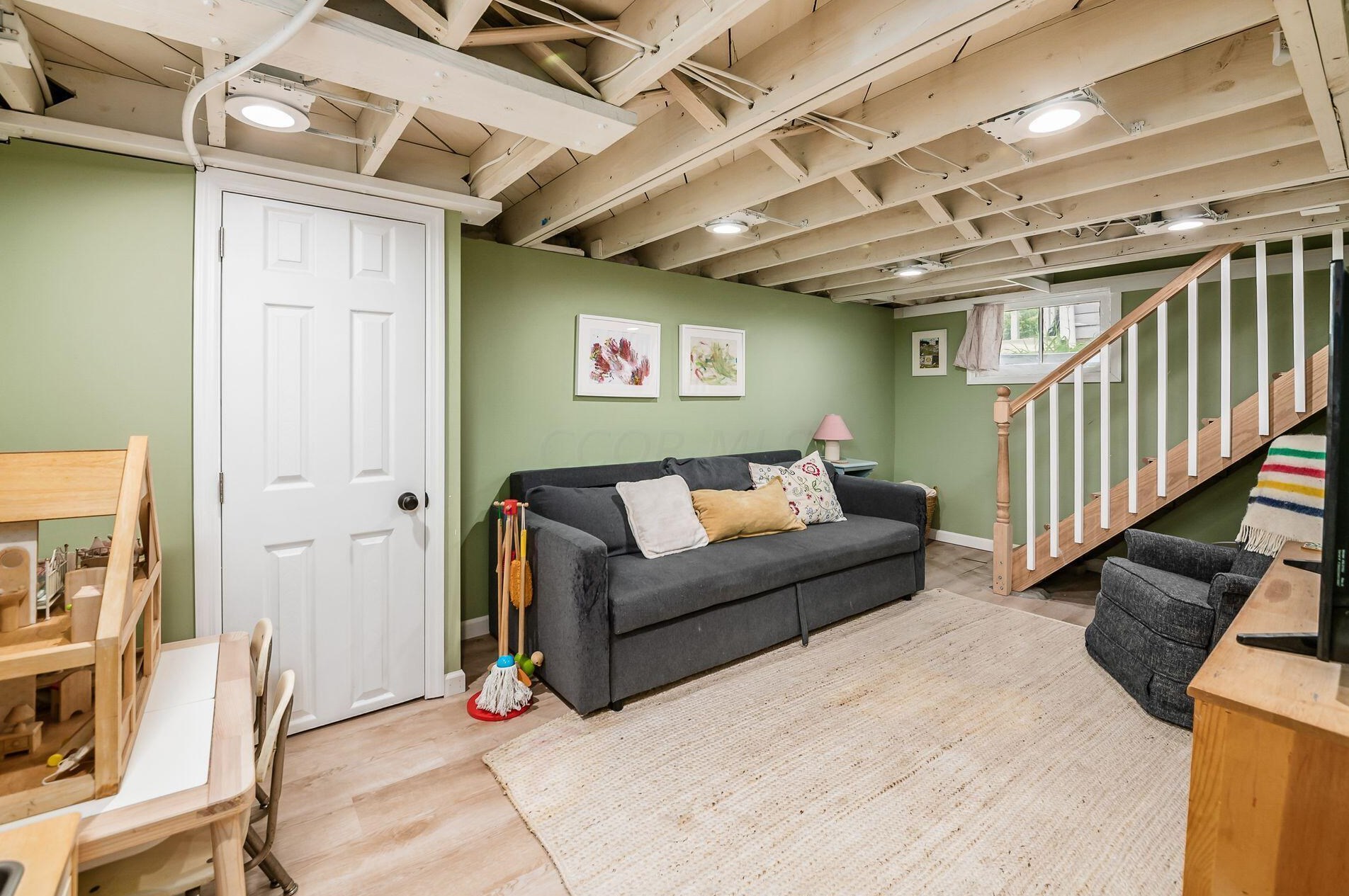 2391 Glenmawr Ave, Columbus OH  43202-3106 exterior