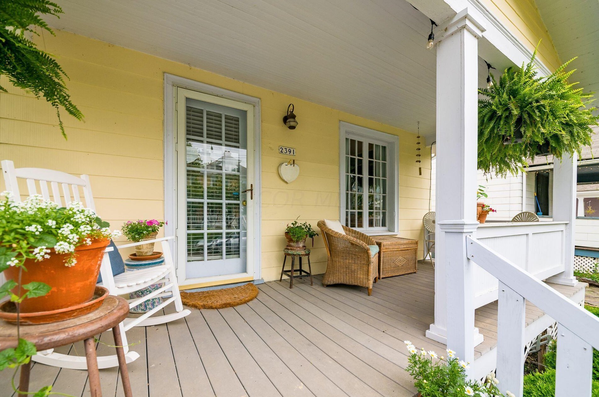 2391 Glenmawr Ave, Columbus OH  43202-3105 exterior