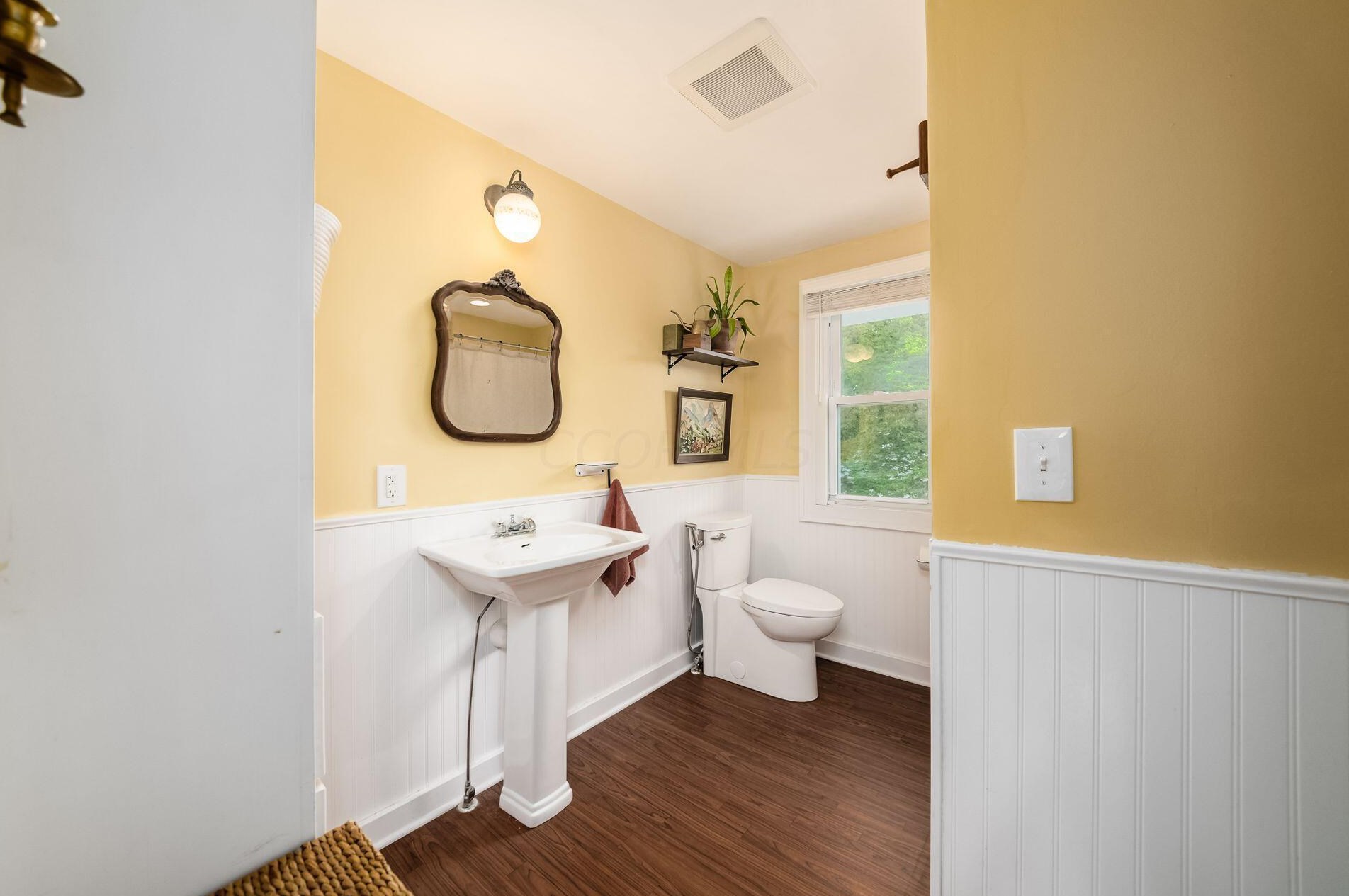 2391 Glenmawr Ave, Columbus OH  43202-3106 exterior