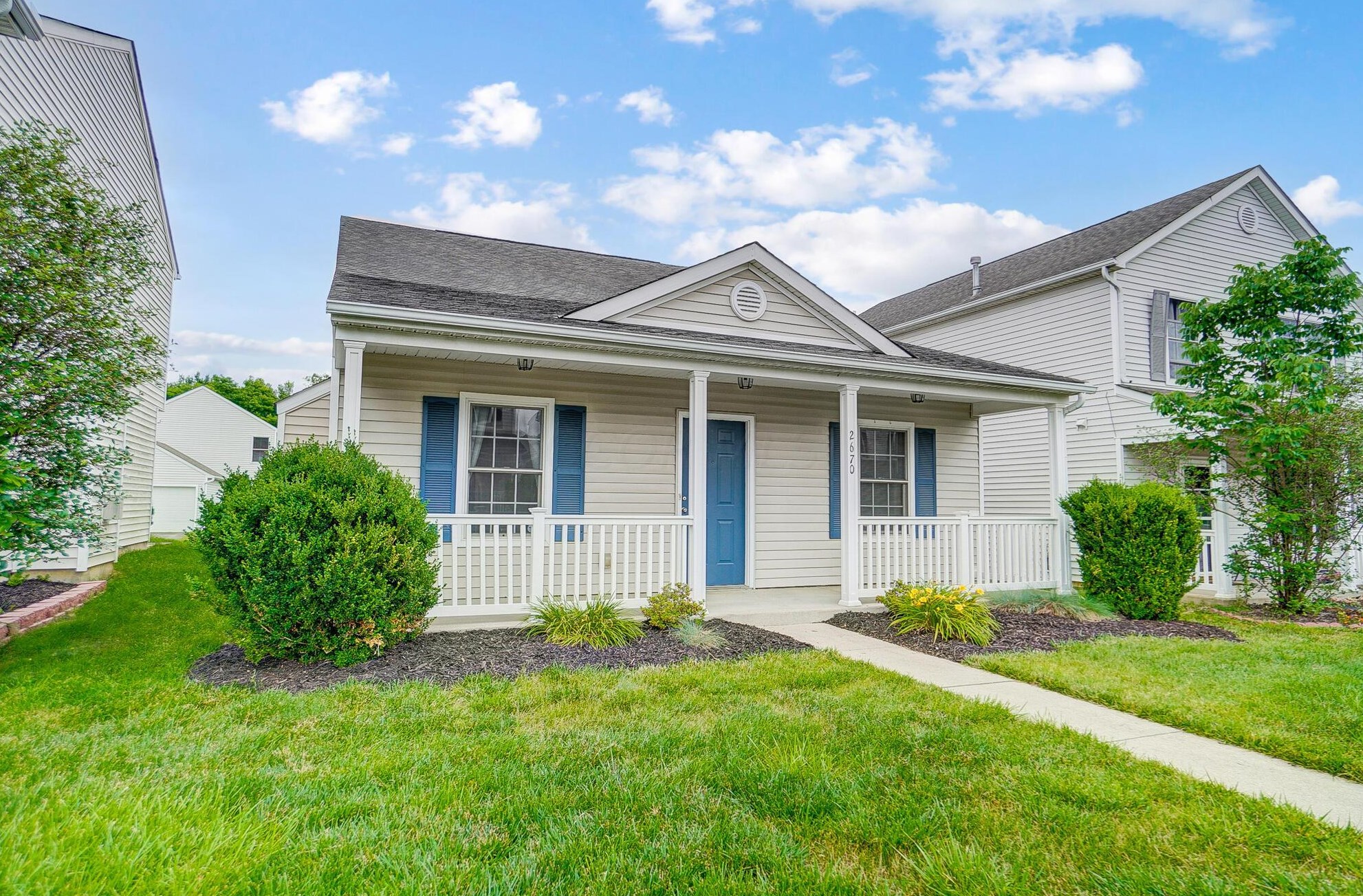 2670 Bloom Dr, Columbus, OH 43219-5539