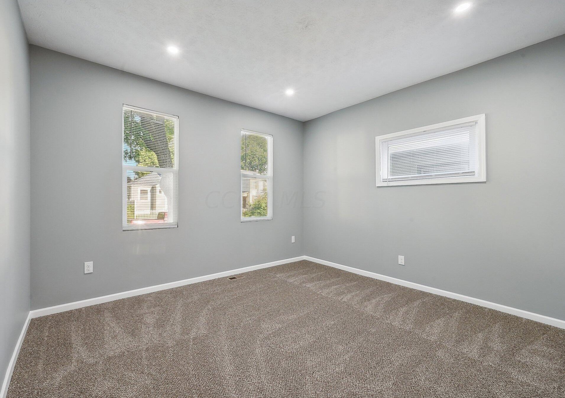 1032 Seymour Ave, Columbus OH 43206-1839 exterior