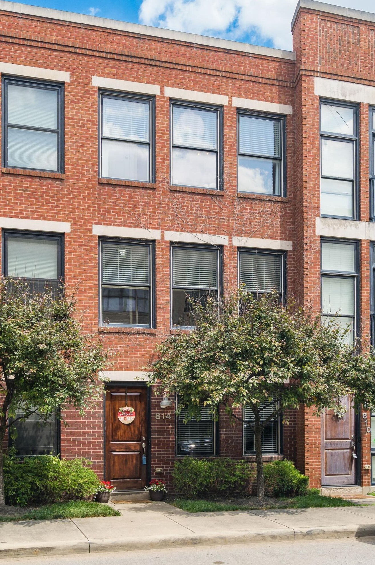814 4th St, Columbus, OH 43215-1594