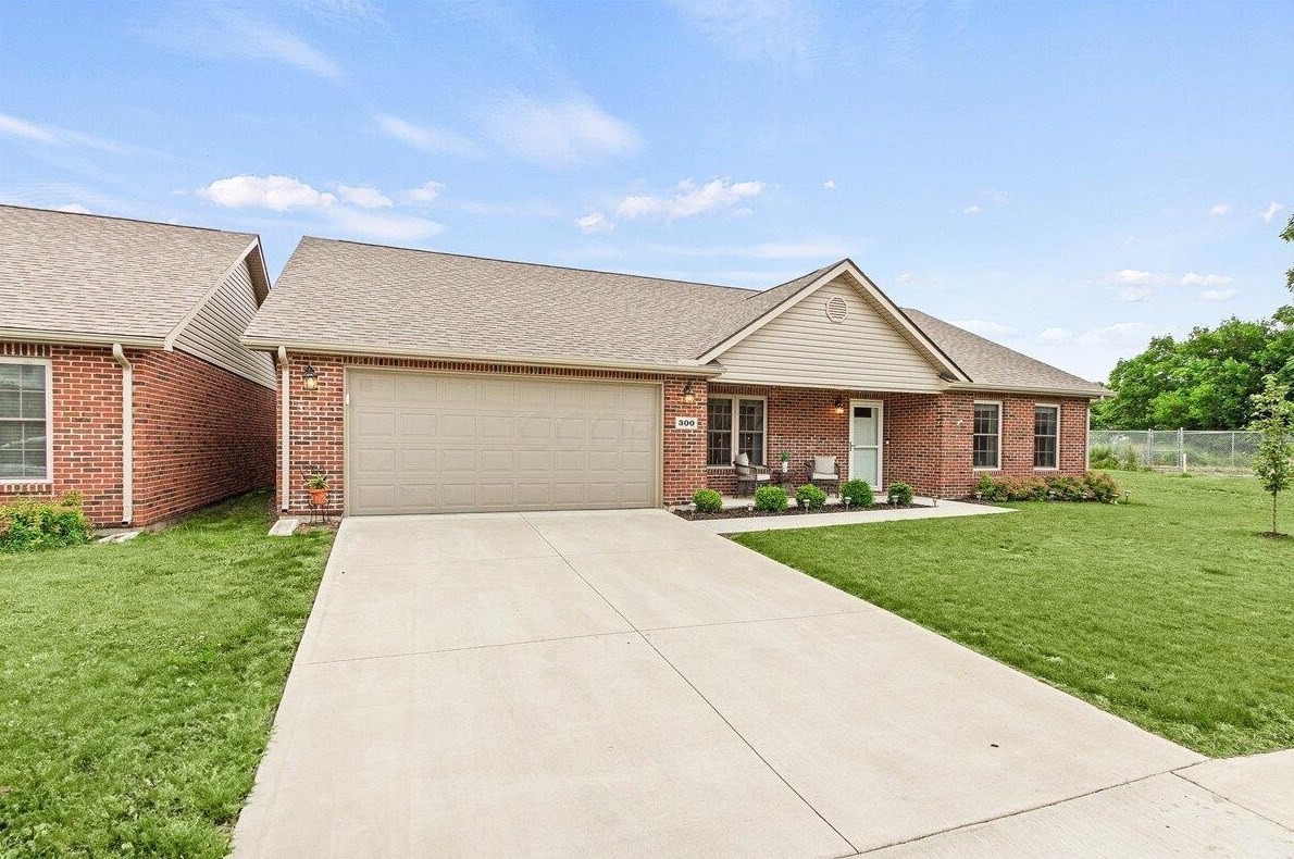 300 Coates Ct, North Lewisburg, OH 43060-9010