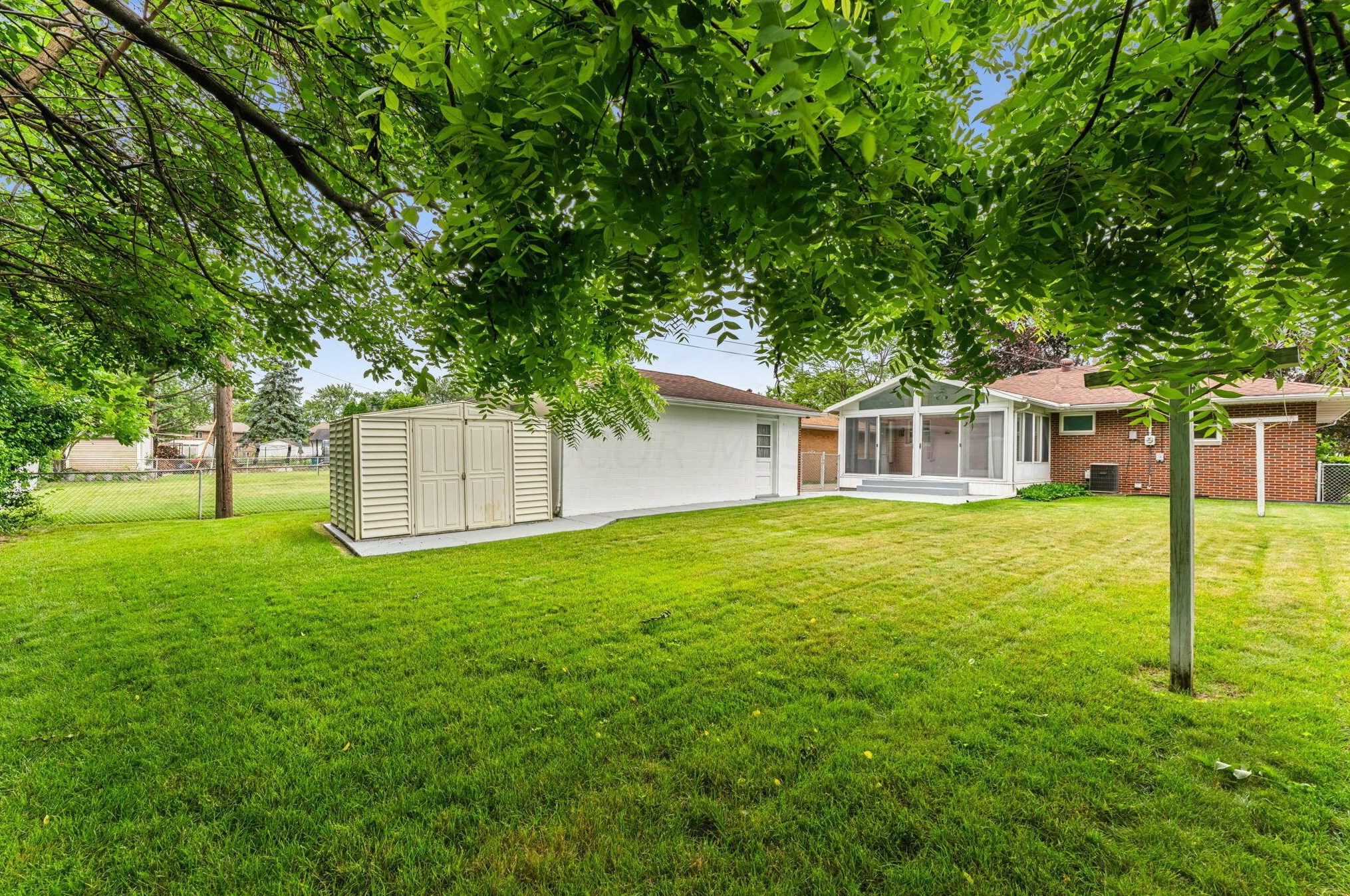3748 Kinsey Dr, Columbus OH  43224-2644 exterior