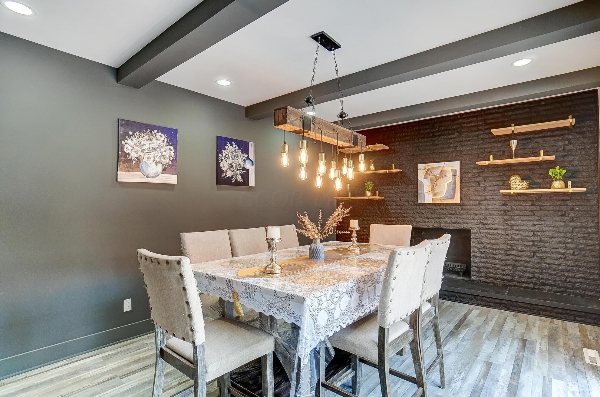 1380 Devonhurst Dr, Columbus OH 43232-1524 exterior