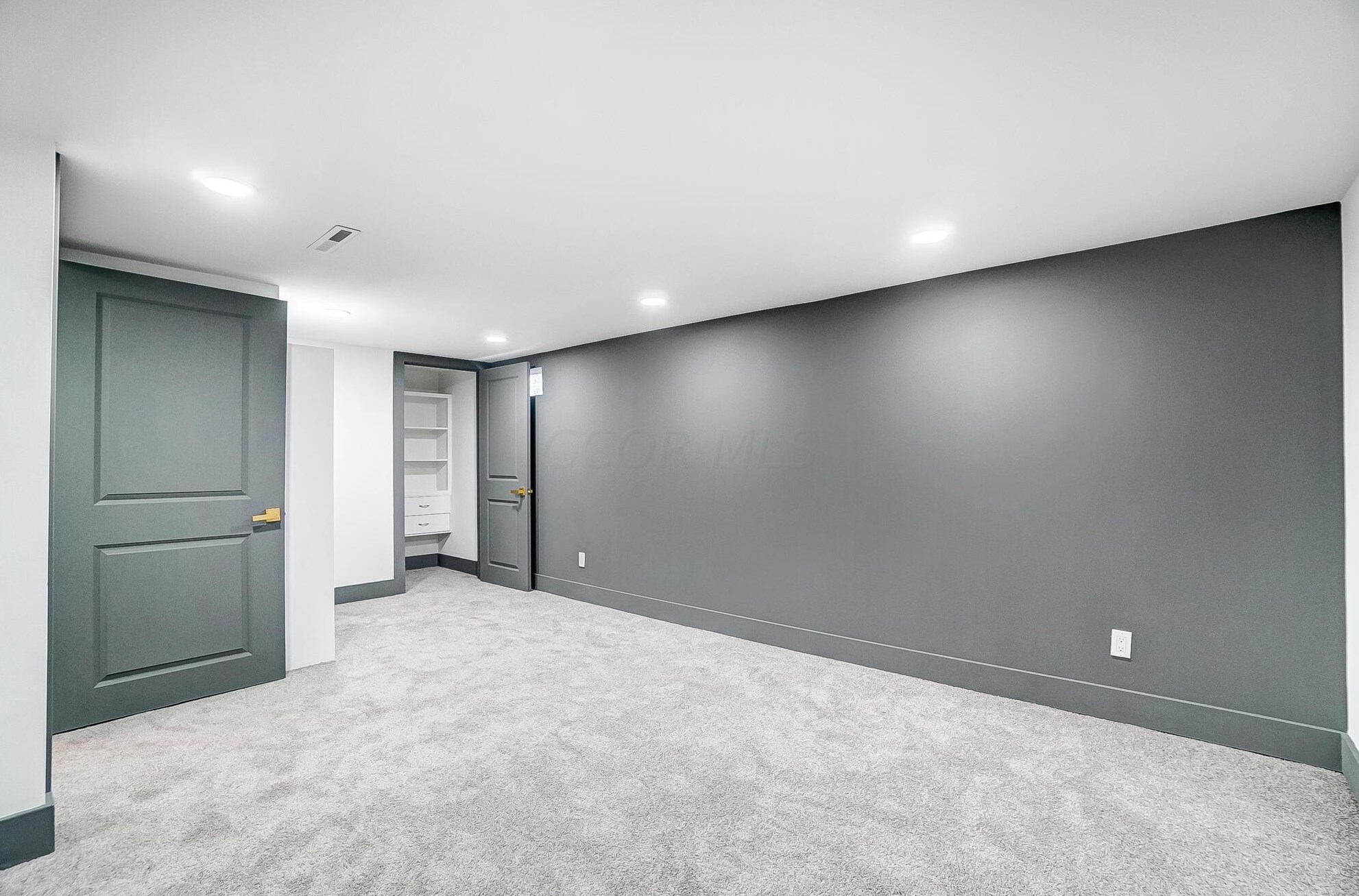 1380 Devonhurst Dr, Columbus OH 43232-1524 exterior