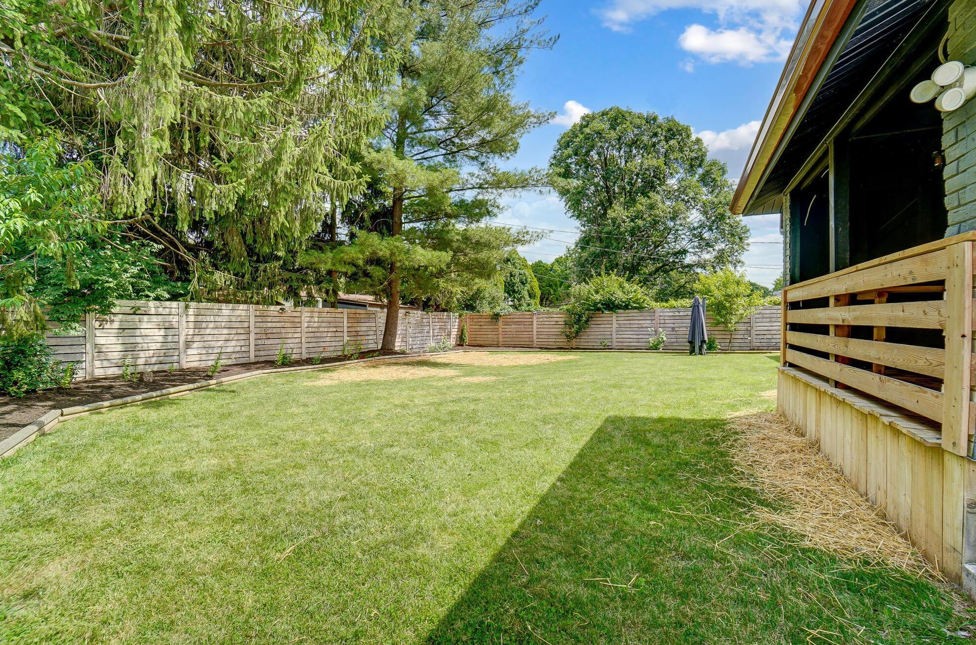 1380 Devonhurst Dr, Columbus OH 43232-1524 exterior