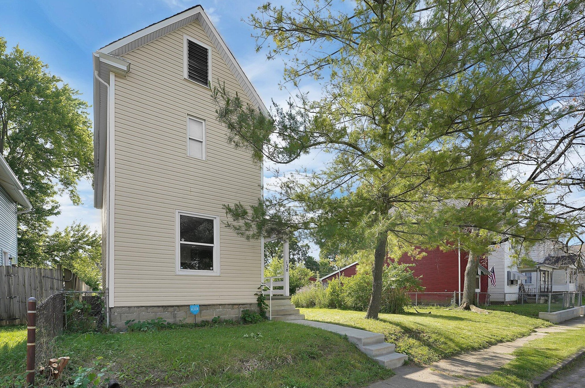 138 Harris Ave, Columbus, OH 43204-3343