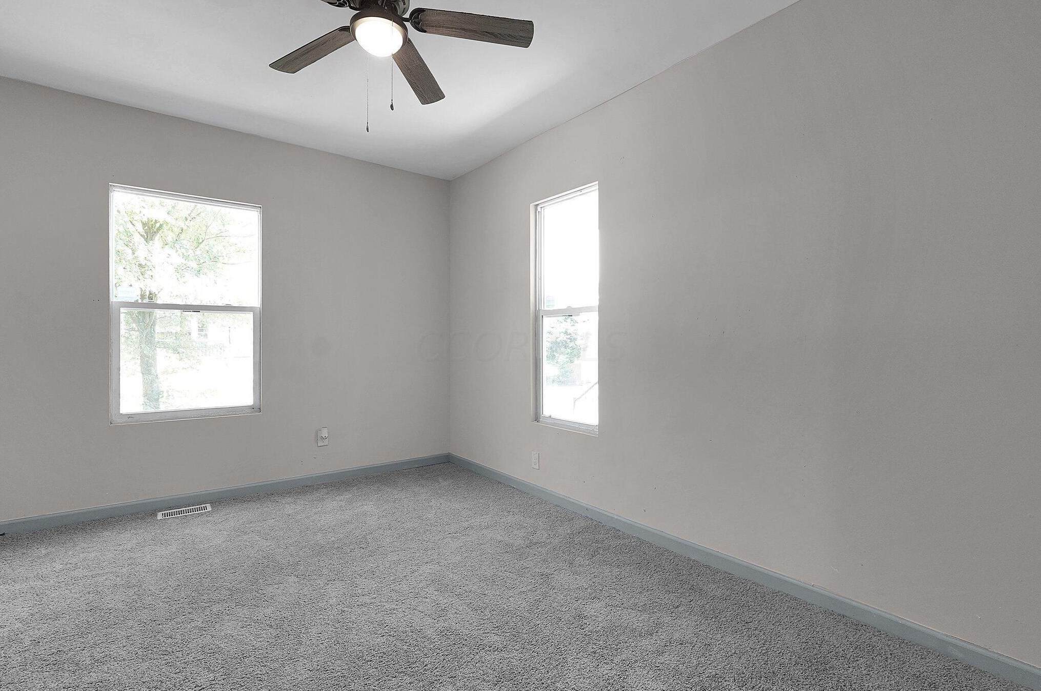 449 Eureka Ave, Columbus OH  43204-3441 exterior