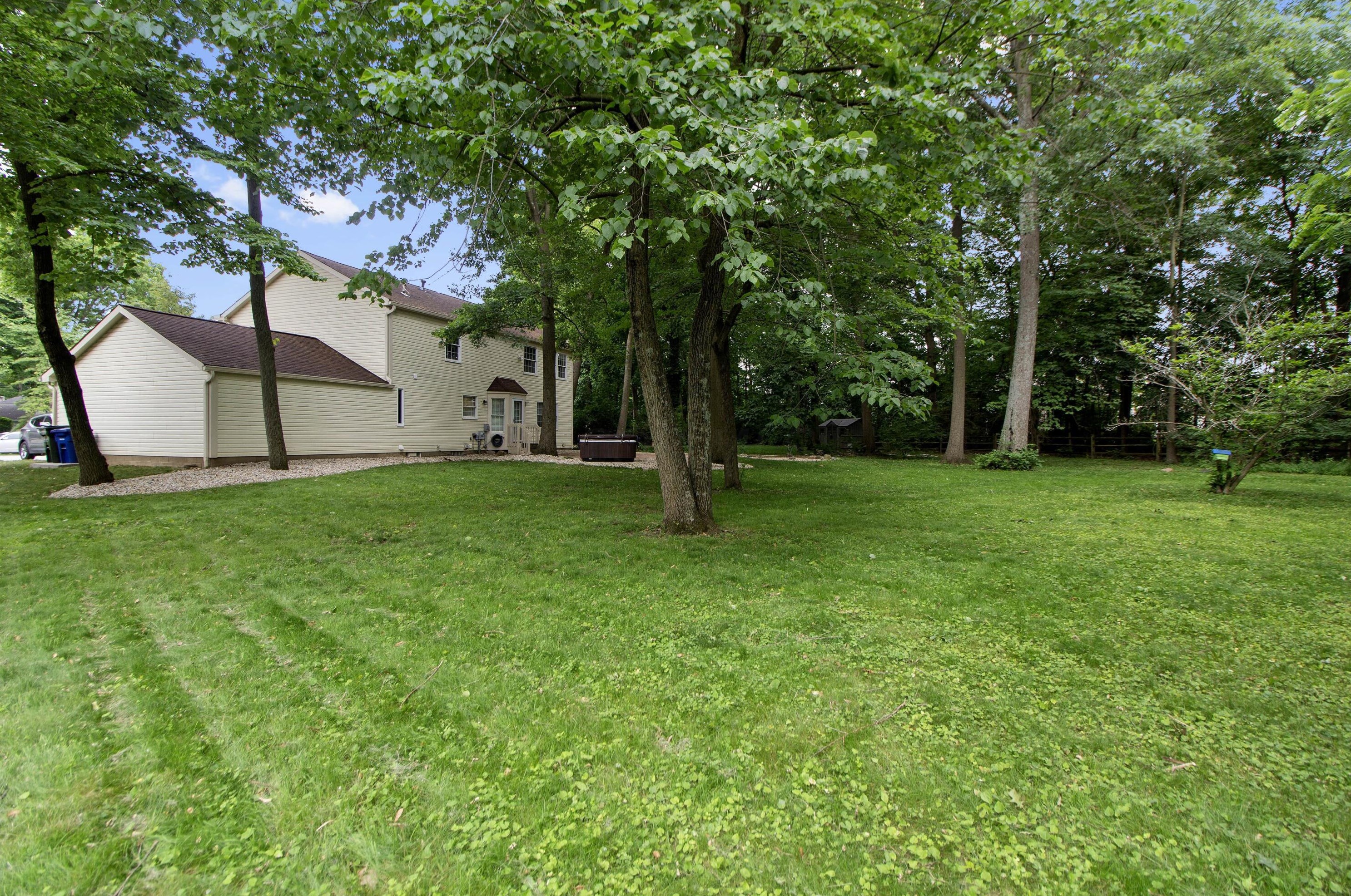 5321 Bay Meadows Ct, Columbus, OH 43221-5702
