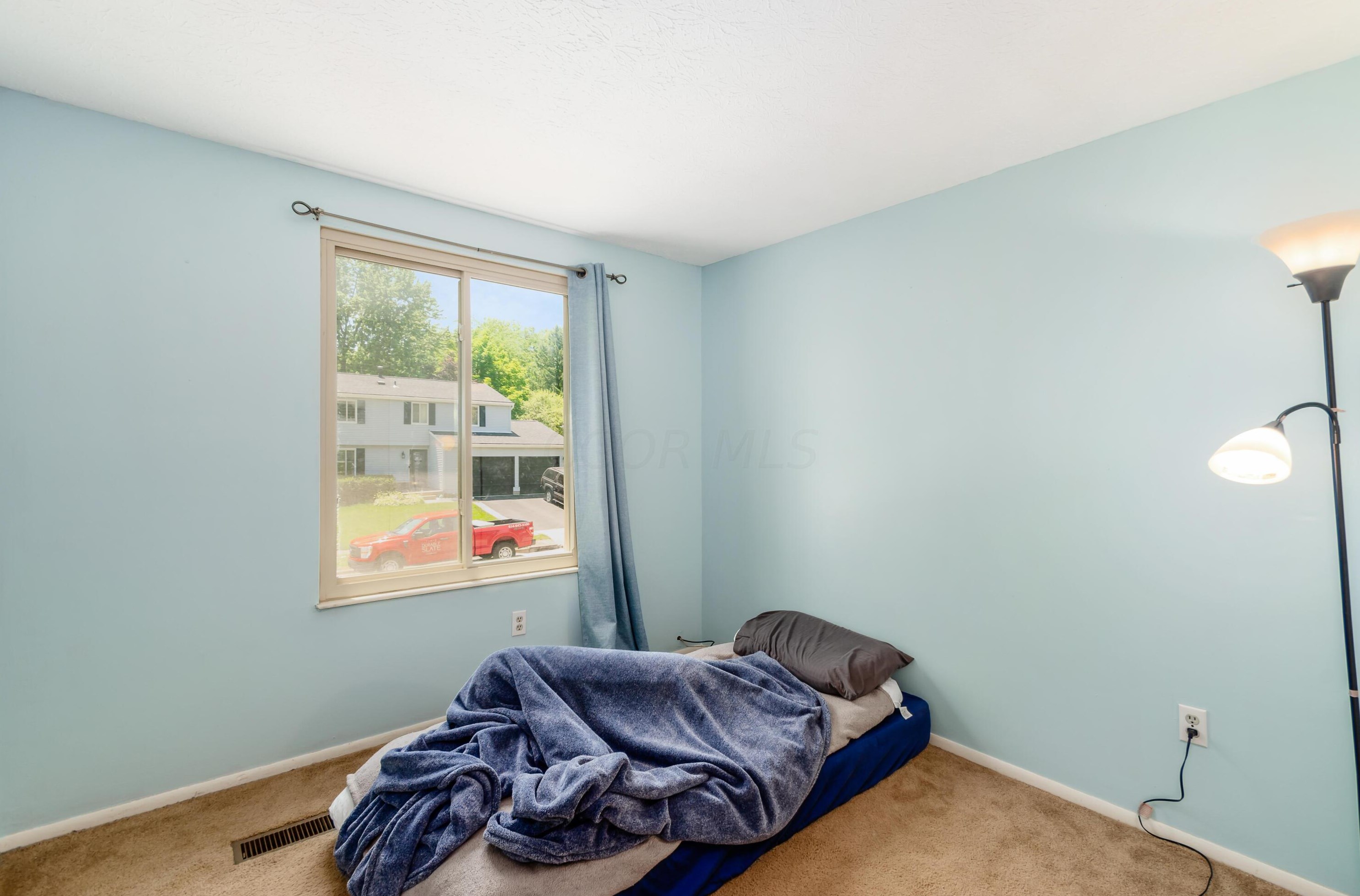 302 Rimbey Ave, Columbus OH  43230-1634 exterior