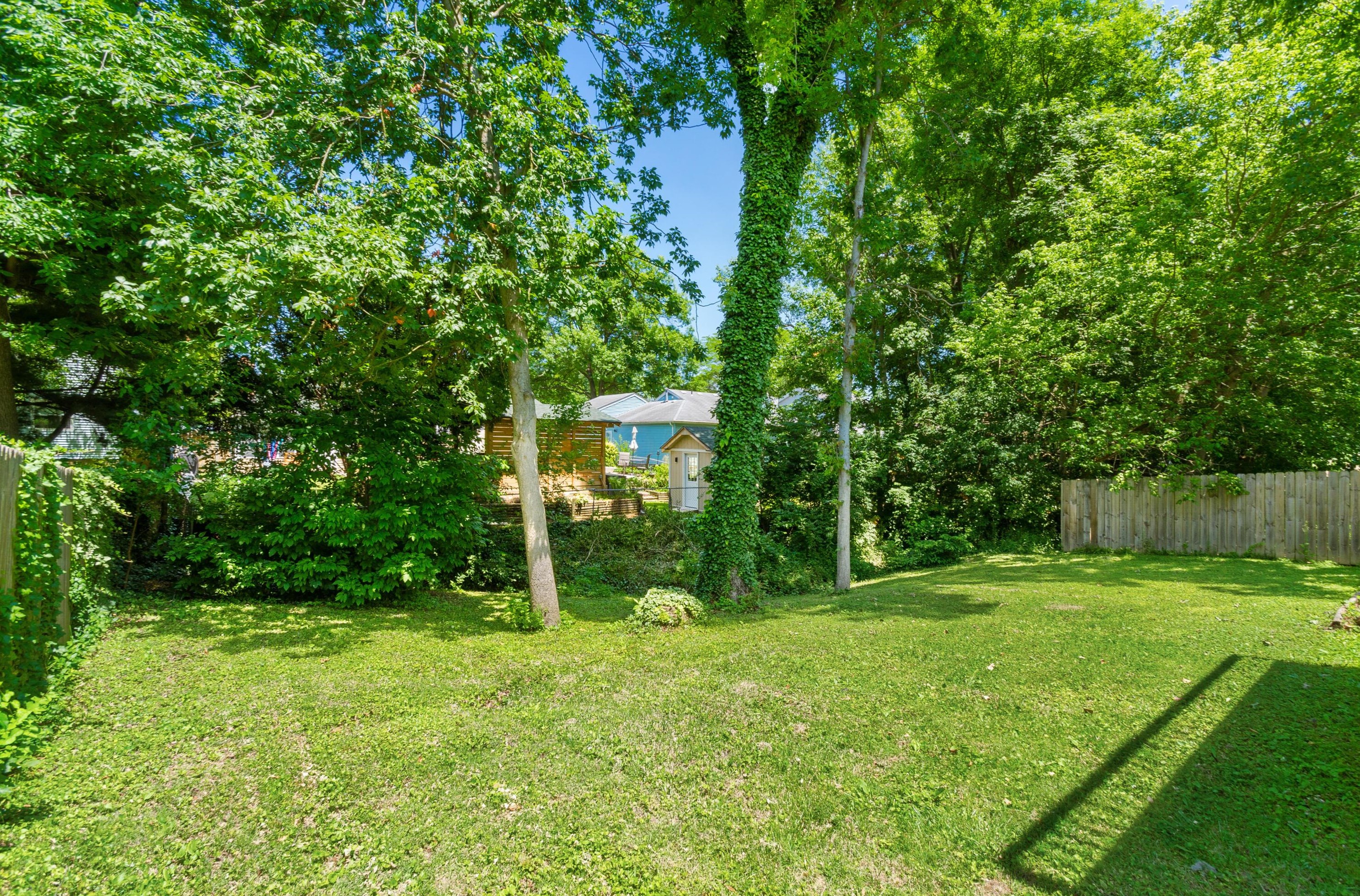 302 Rimbey Ave, Columbus OH  43230-1634 exterior