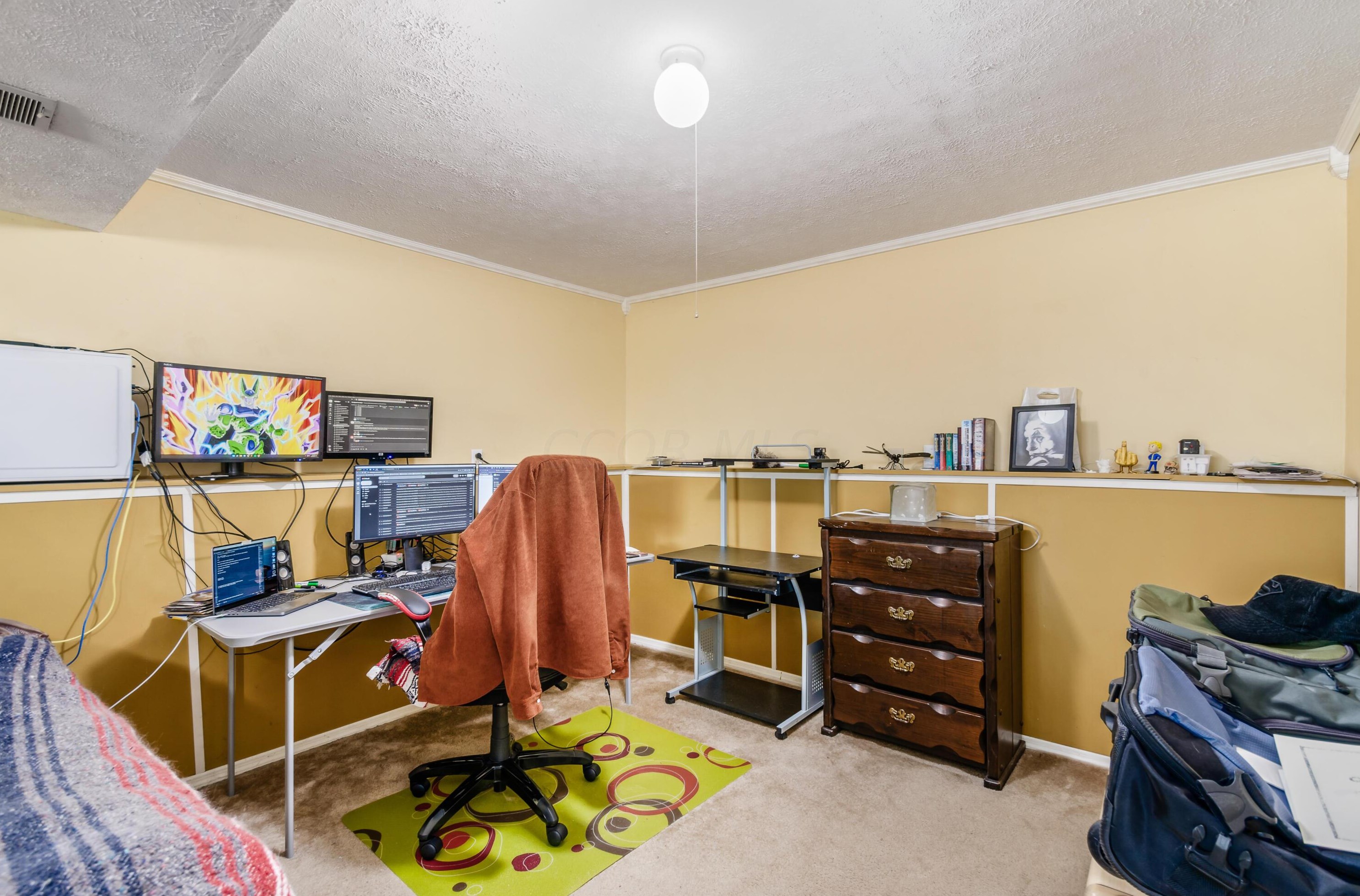 302 Rimbey Ave, Columbus OH  43230-1634 exterior