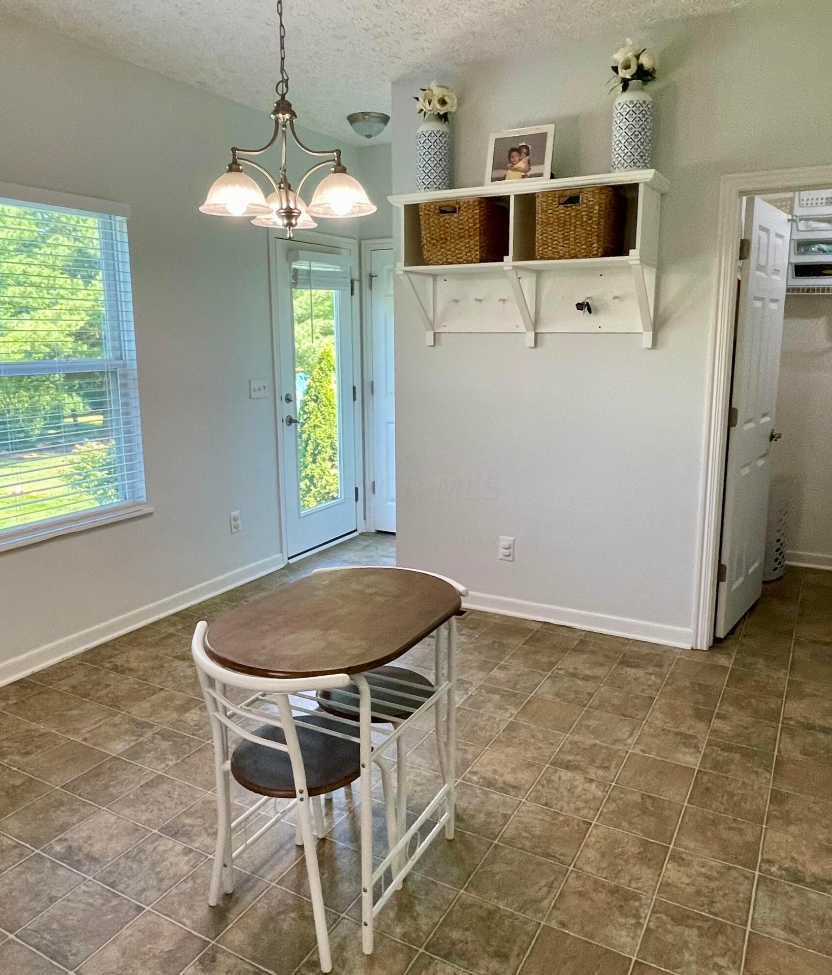 7561 Totten Spg Dr, Westerville OH  43082-9376 exterior