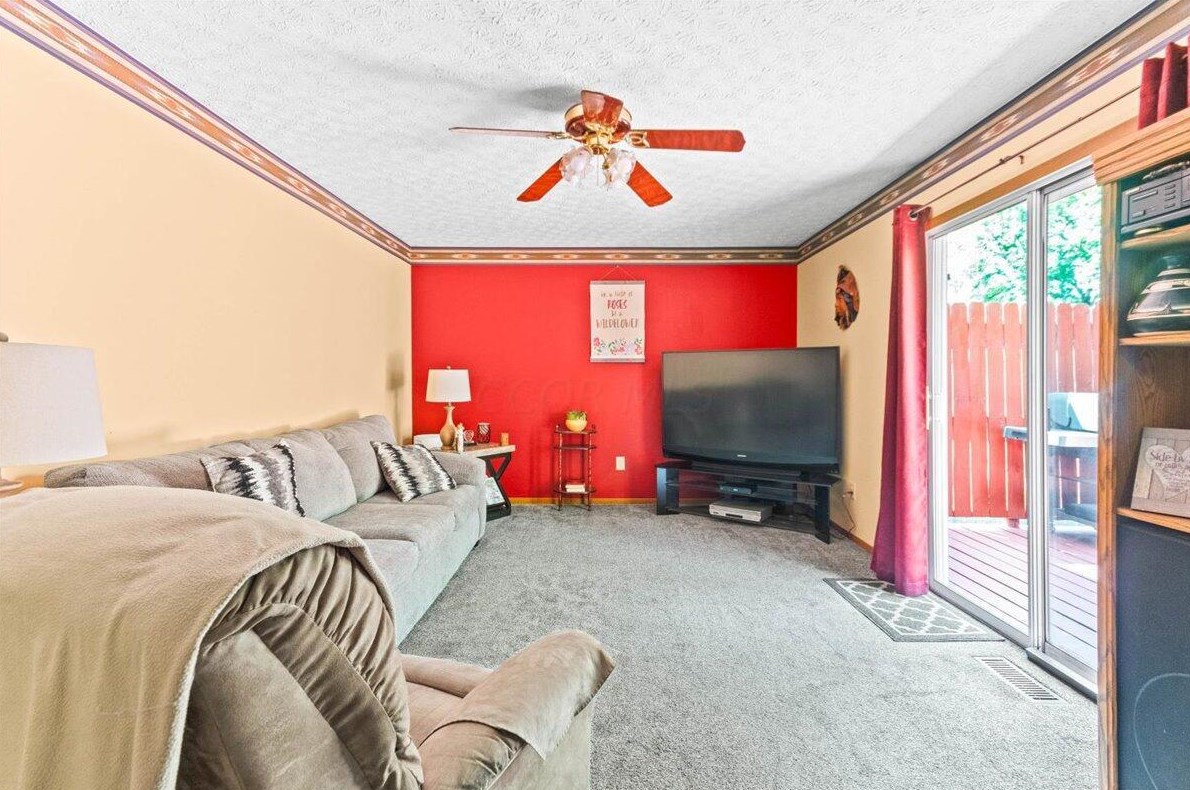 488 Courtright Dr, Pickerington OH  43147-1500 exterior