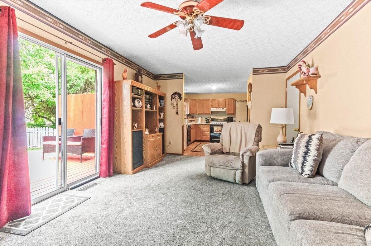 488 Courtright Dr, Pickerington OH  43147-1500 exterior