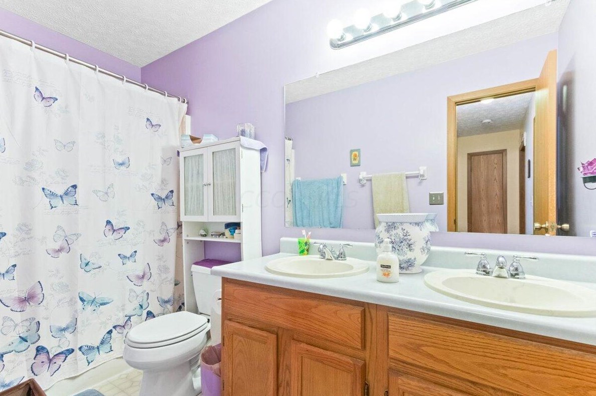 488 Courtright Dr, Pickerington OH  43147-1500 exterior