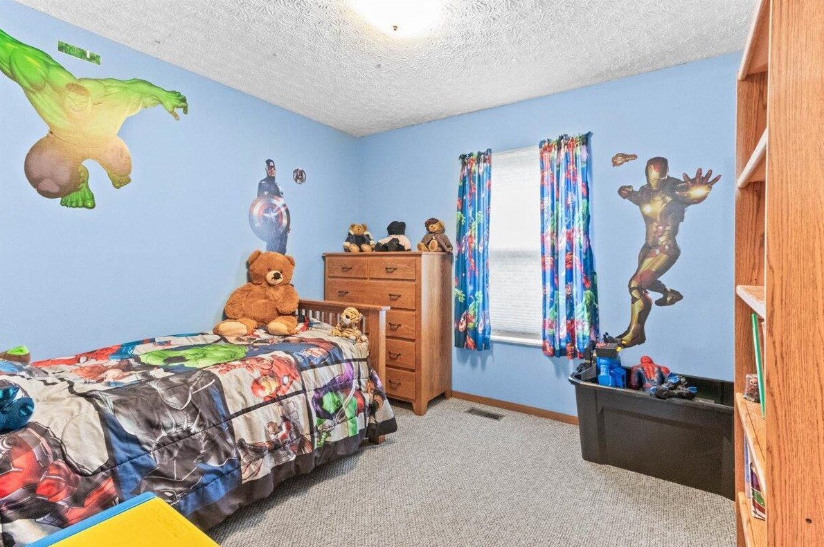 488 Courtright Dr, Pickerington OH  43147-1500 exterior