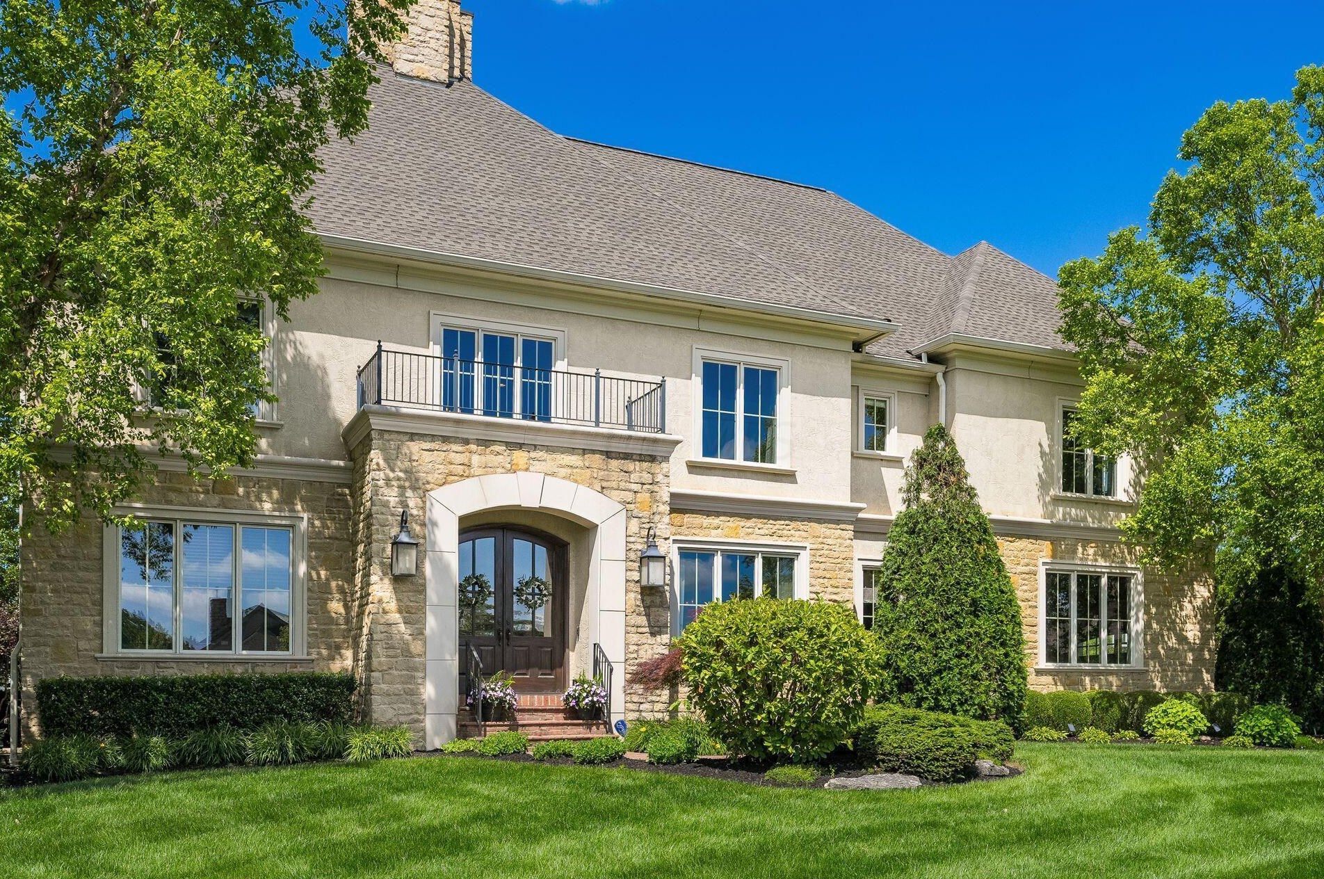 9982 Allen Dr, Dublin, OH 43017