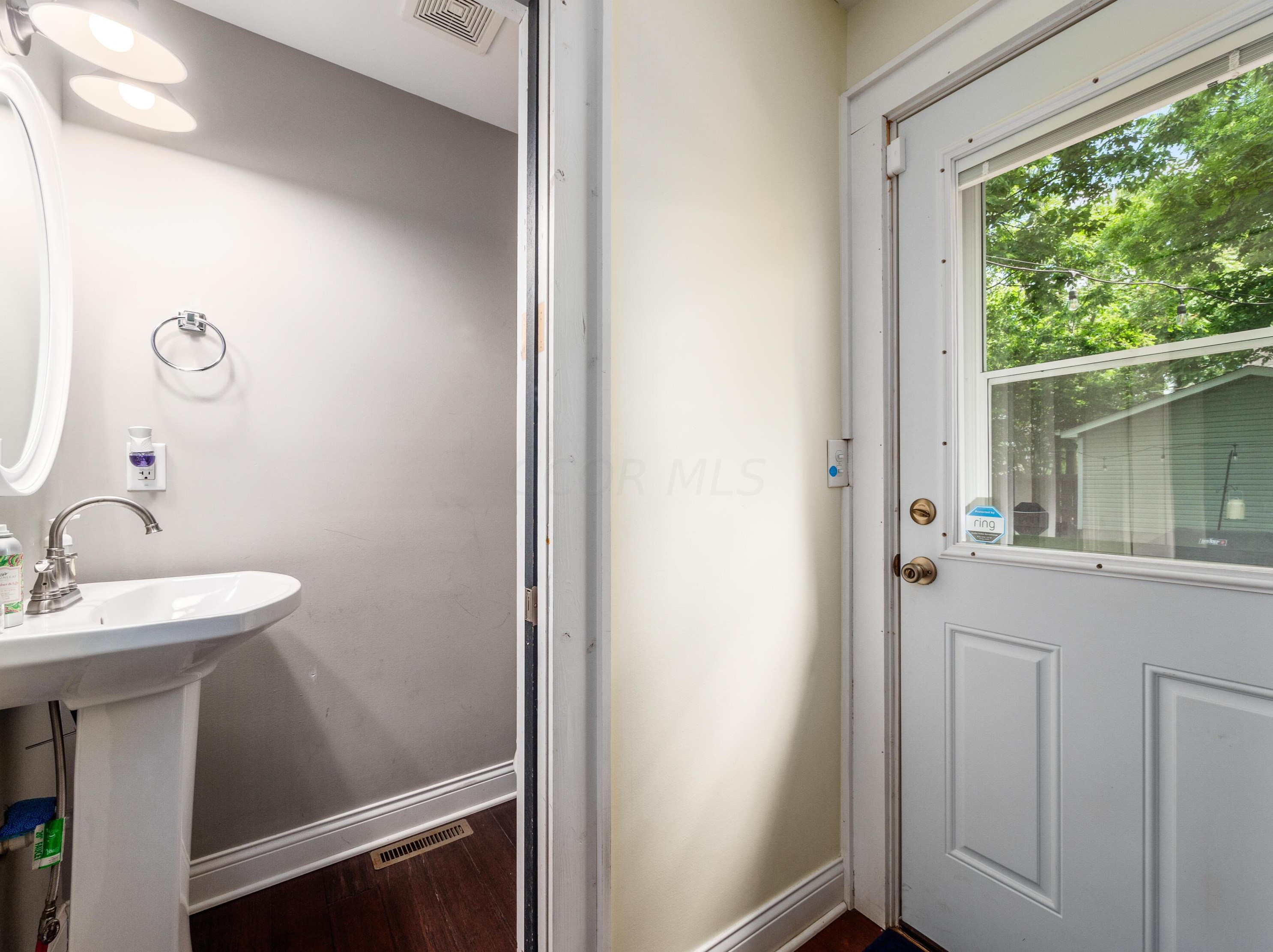 599 Columbus St, Columbus OH 43206-1594 exterior