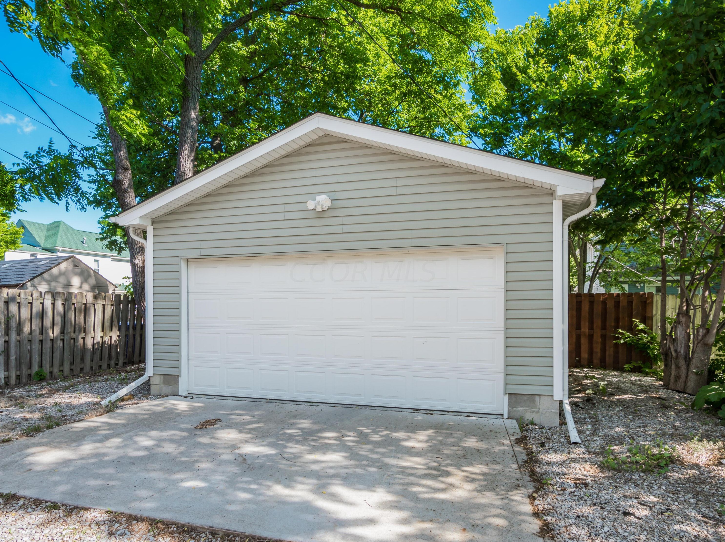 599 Columbus St, Columbus OH 43206-1594 exterior