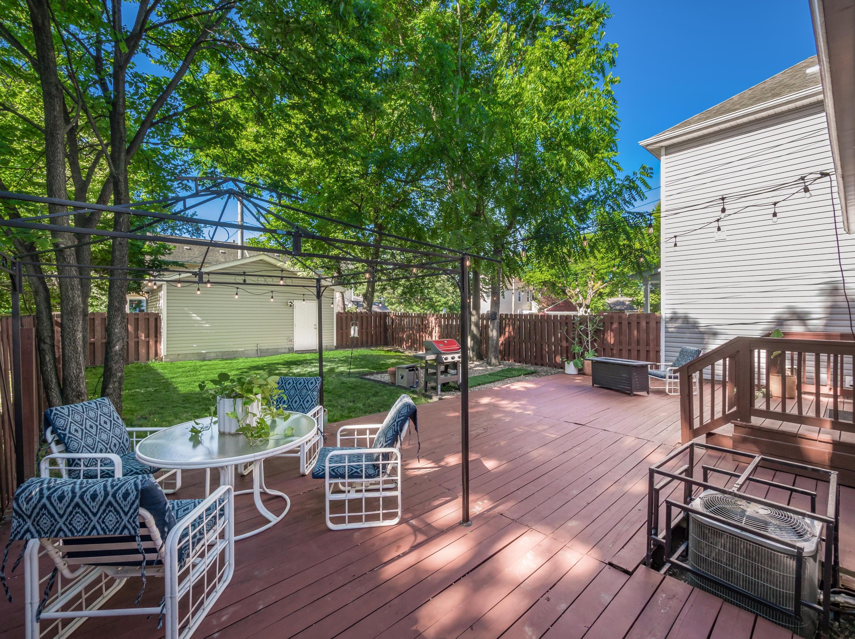 599 Columbus St, Columbus OH 43206-1594 exterior