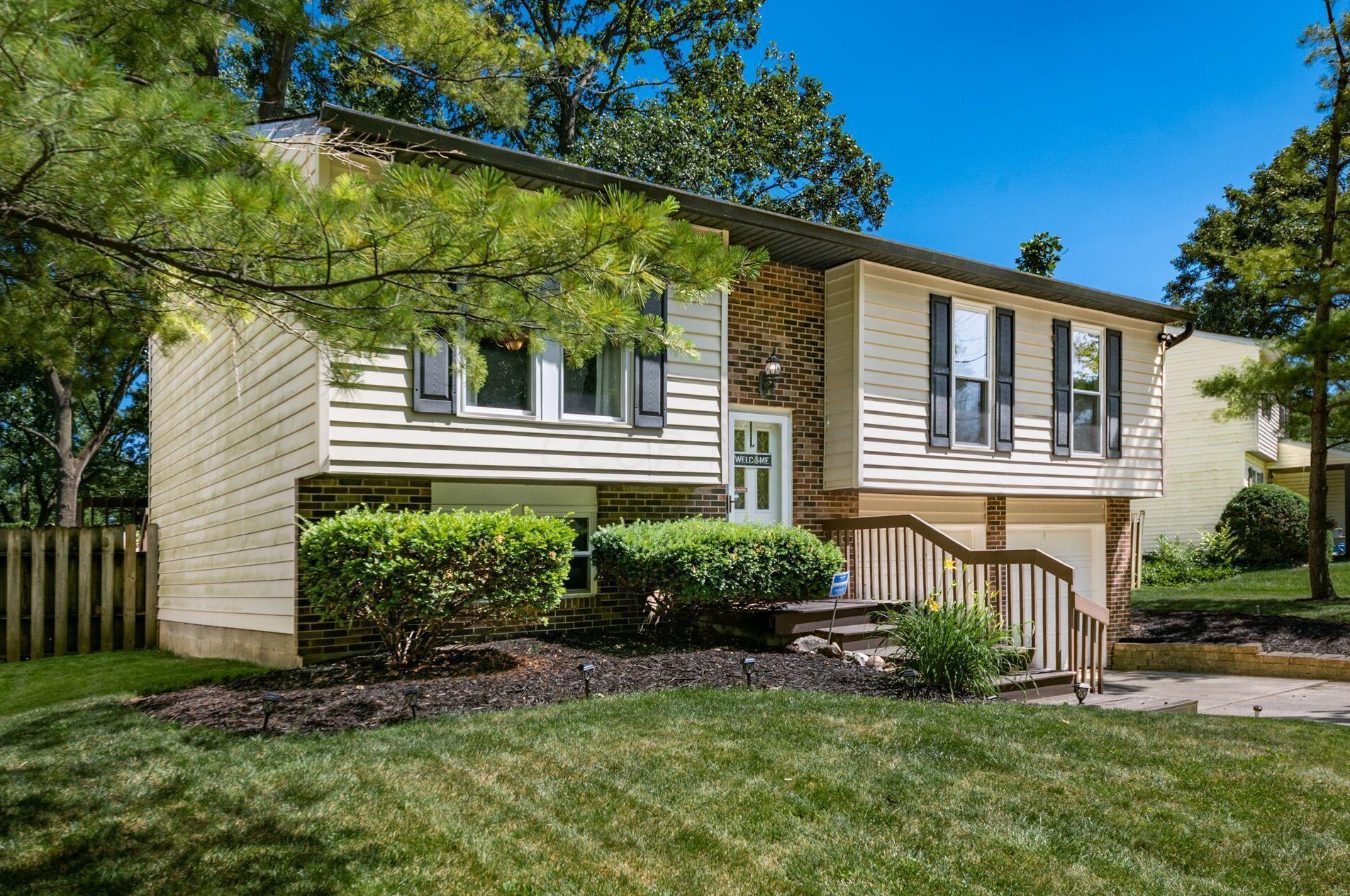 3905 Cypress Creek Dr, Columbus, OH 43228-9675