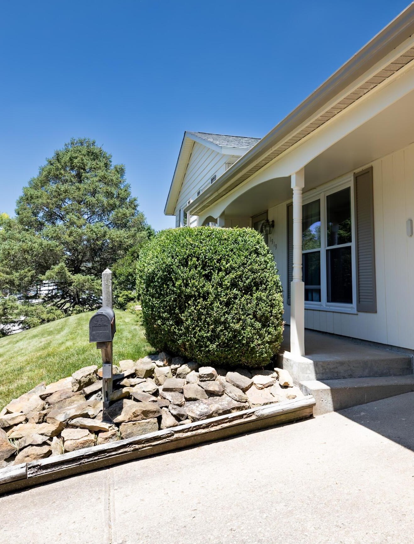 1919 Shasta Dr, Lancaster, OH 43130